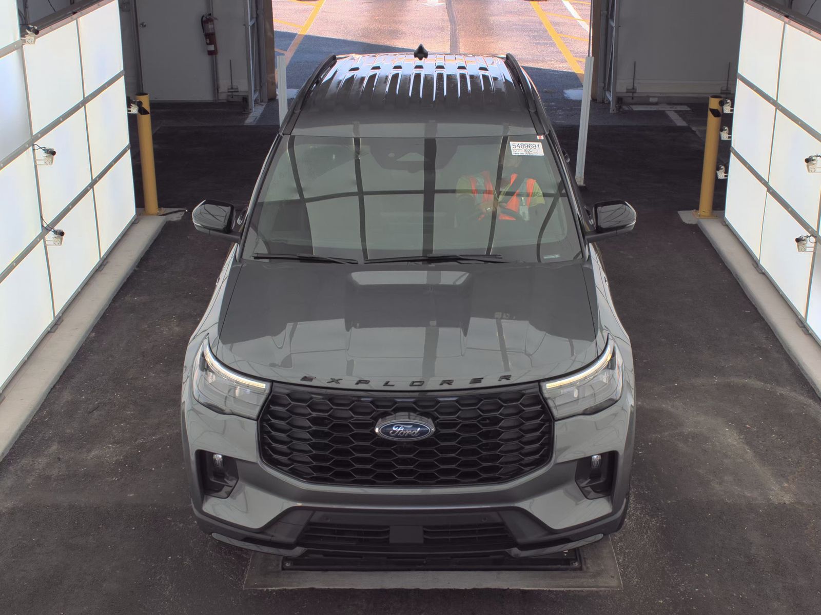 2025 Ford Explorer ST-Line AWD