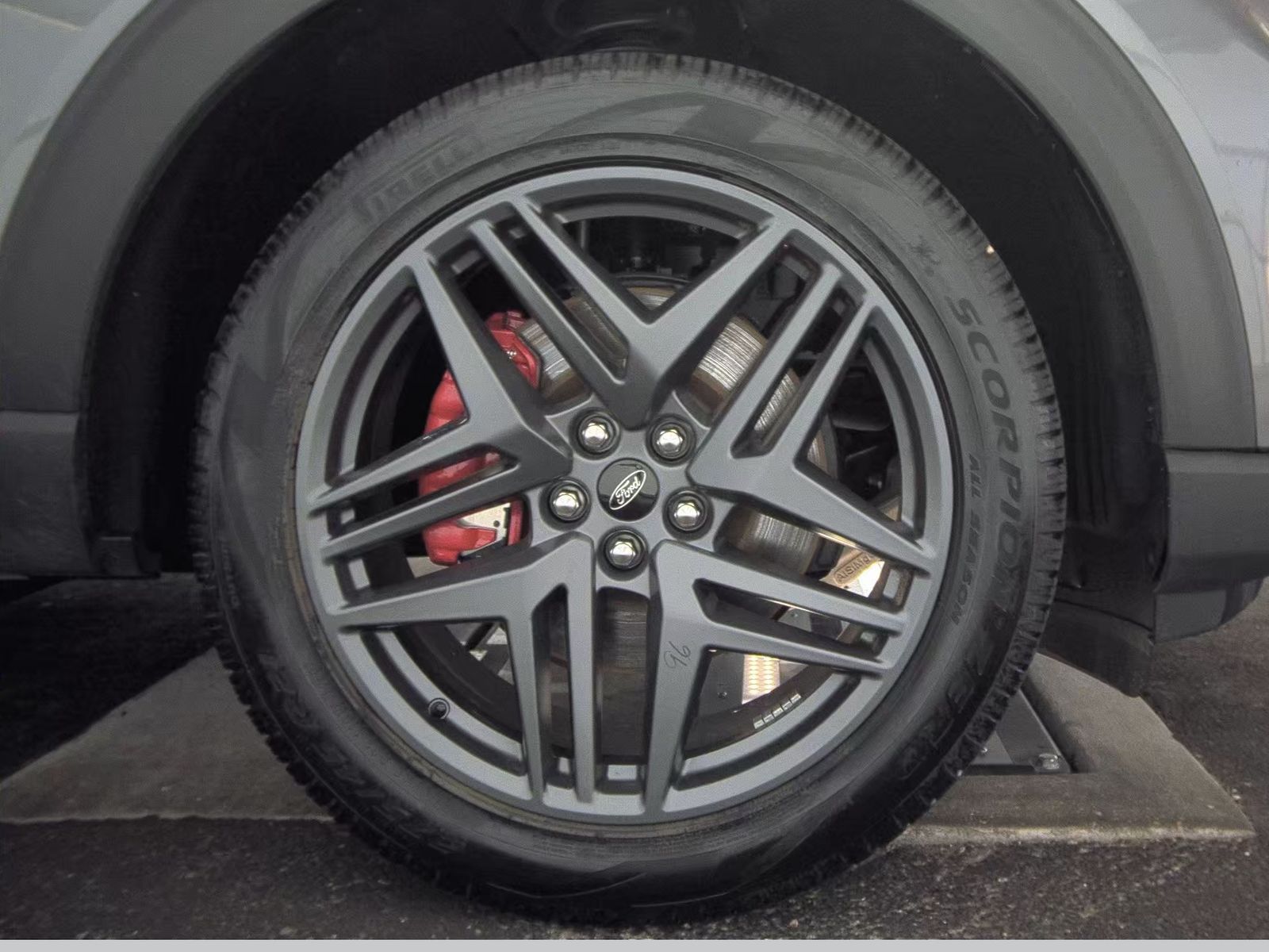 2025 Ford Explorer ST-Line AWD