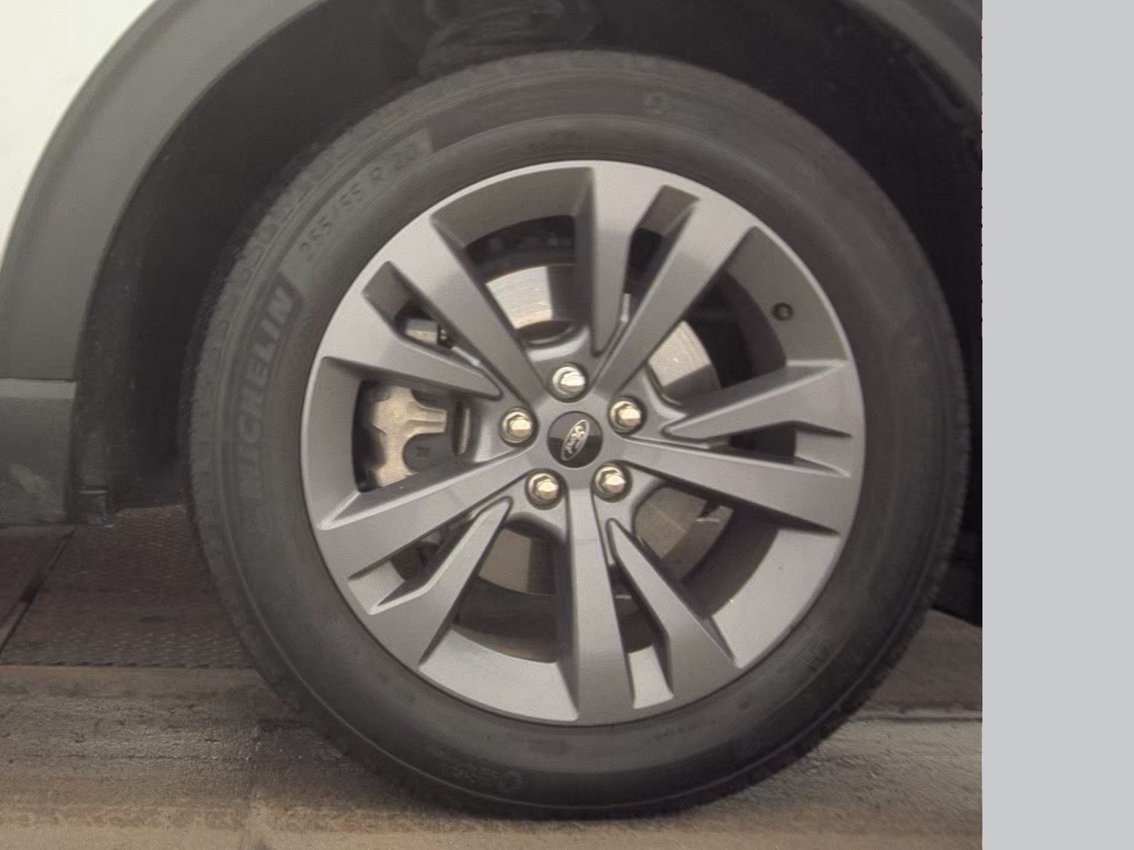 2023 Ford Explorer XLT AWD