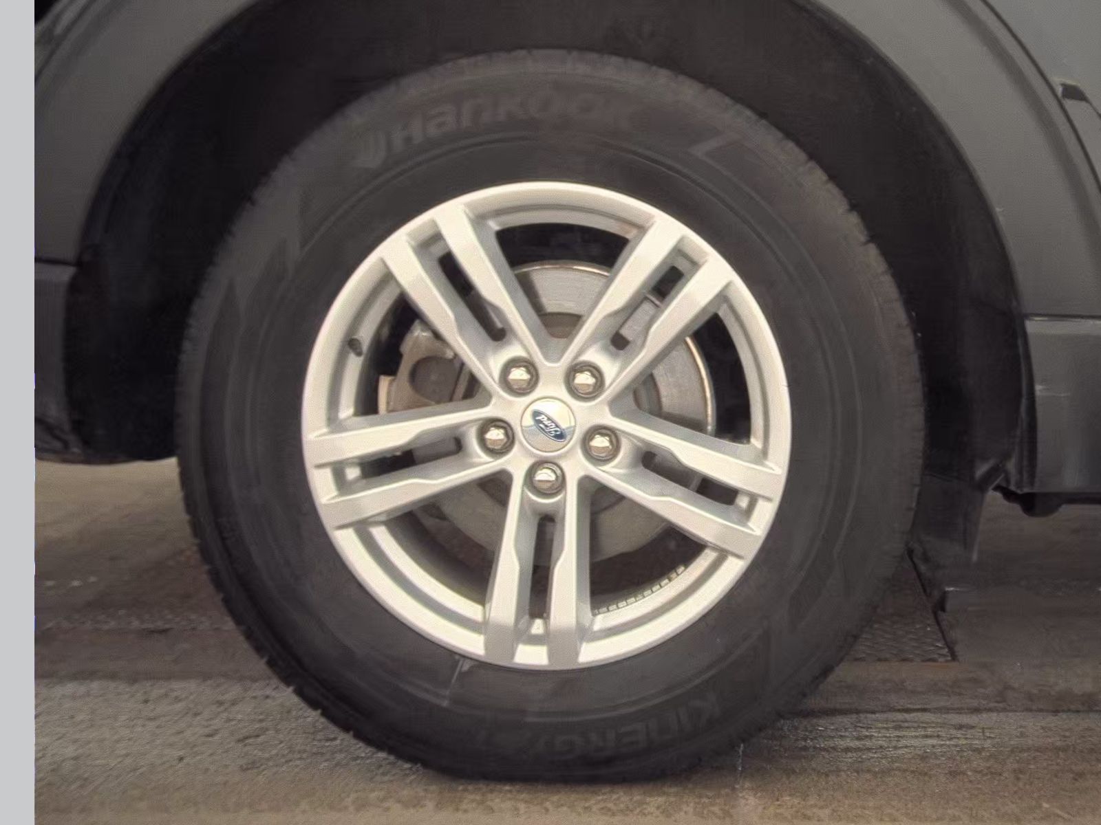 2023 Ford Explorer XLT AWD