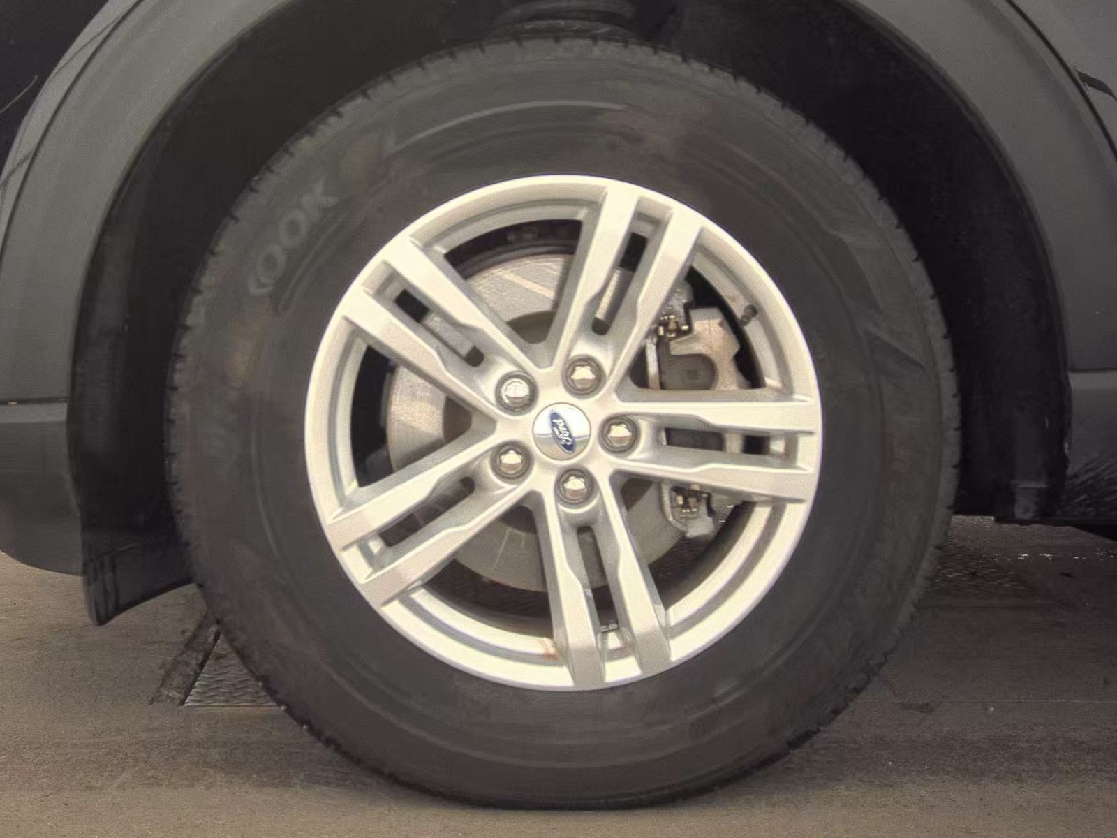 2023 Ford Explorer XLT AWD