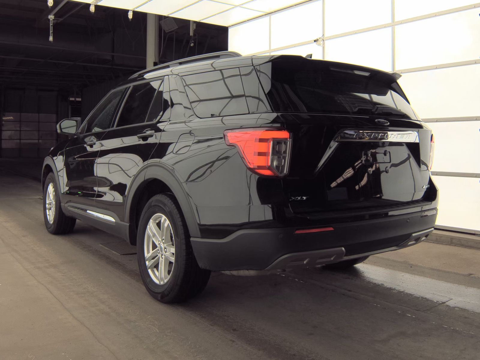 2023 Ford Explorer XLT AWD