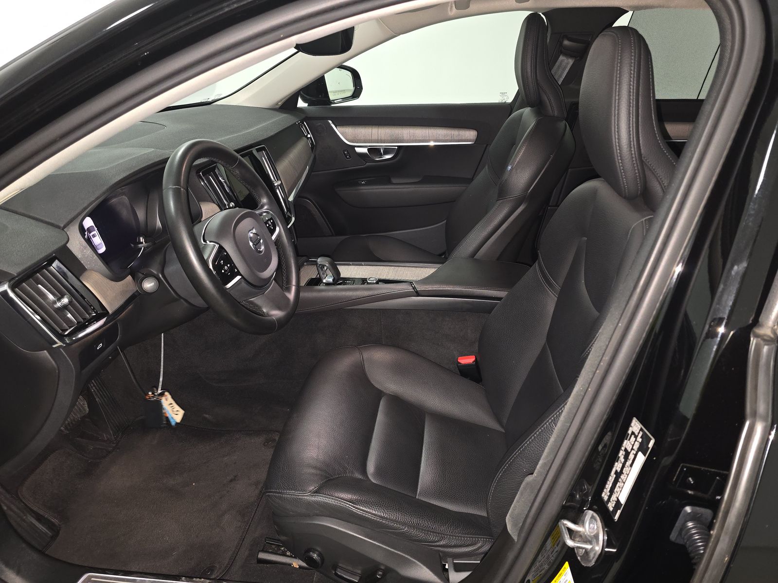 2023 Volvo S90 B6 Plus AWD