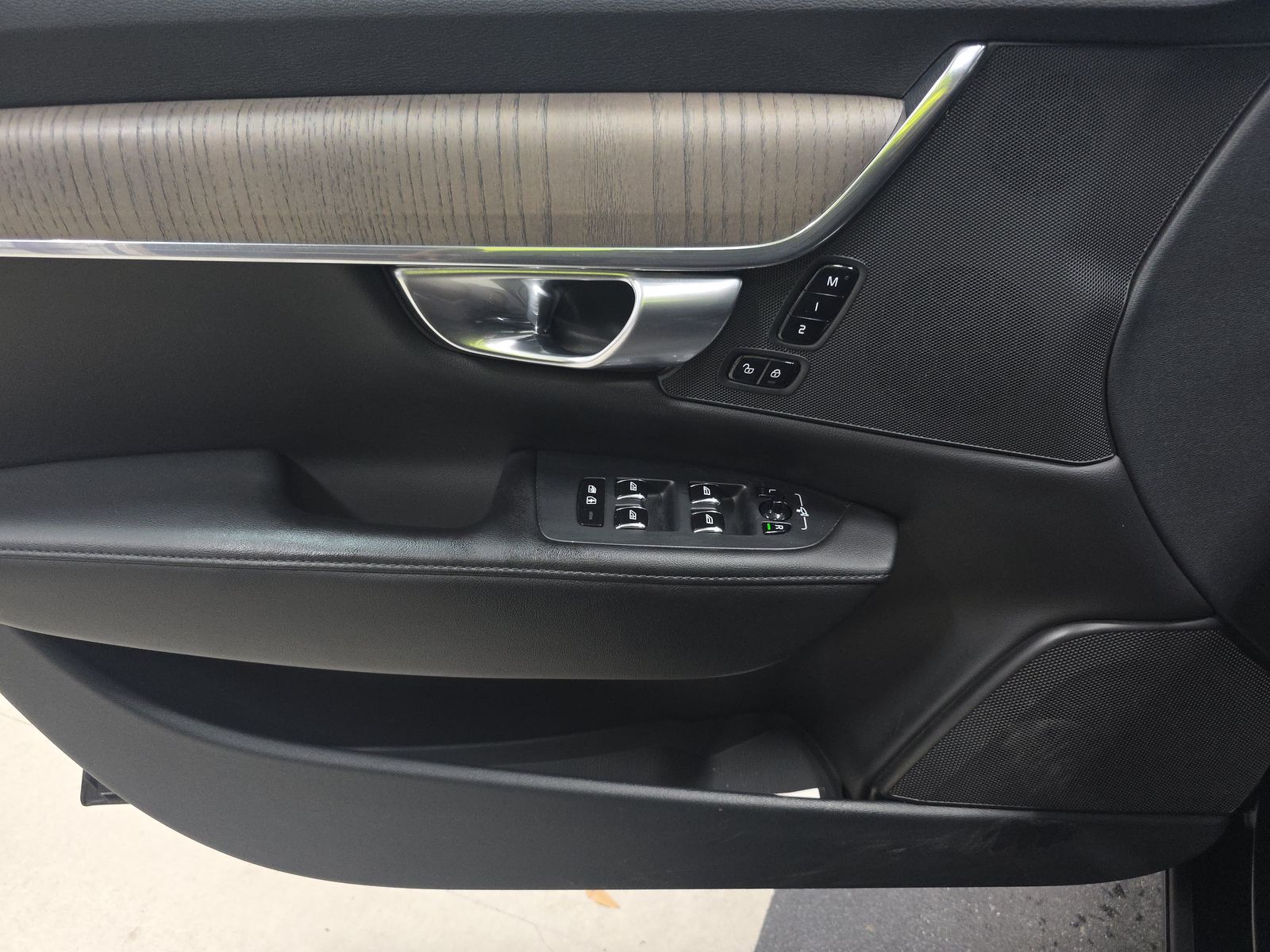 2023 Volvo S90 B6 Plus AWD