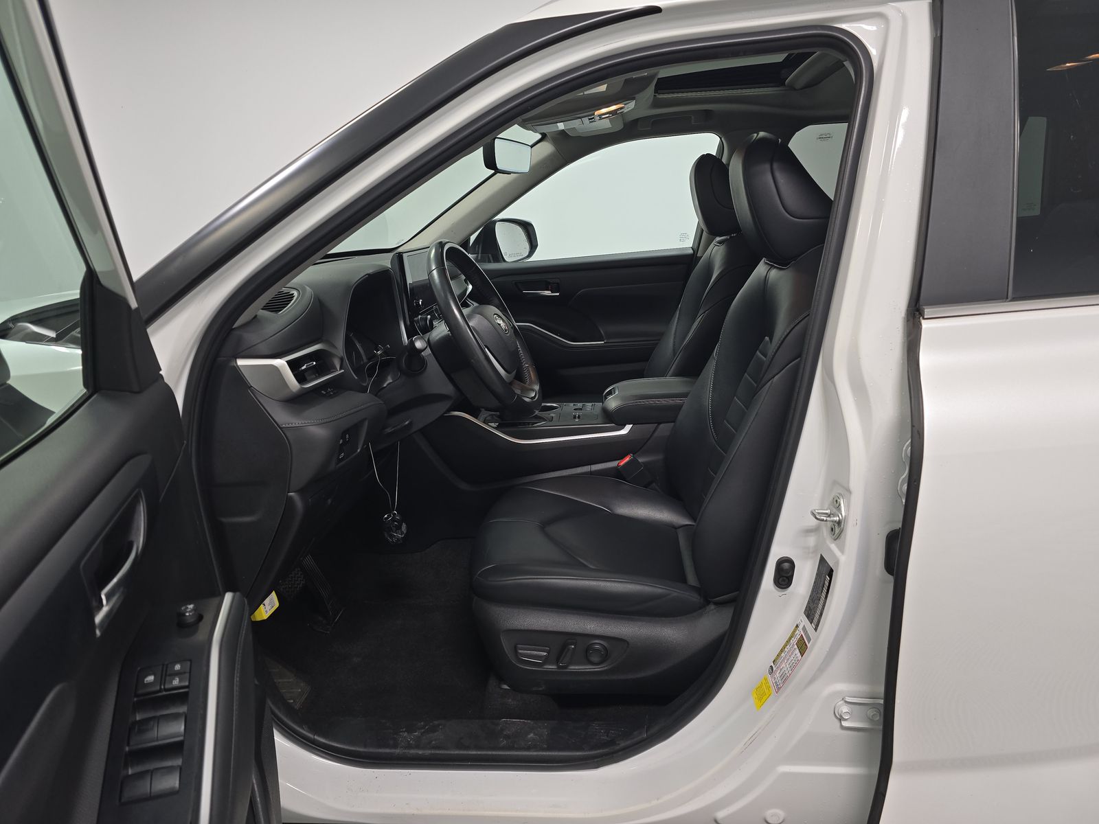 2023 Toyota Highlander XLE FWD