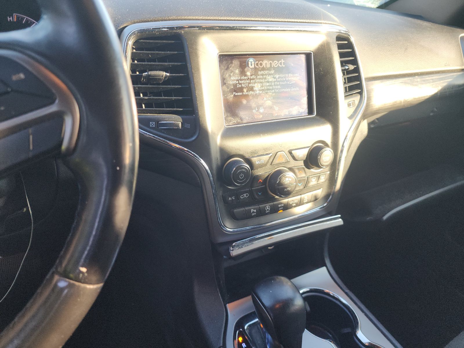 2019 Jeep Grand Cherokee Laredo Upland Edition RWD