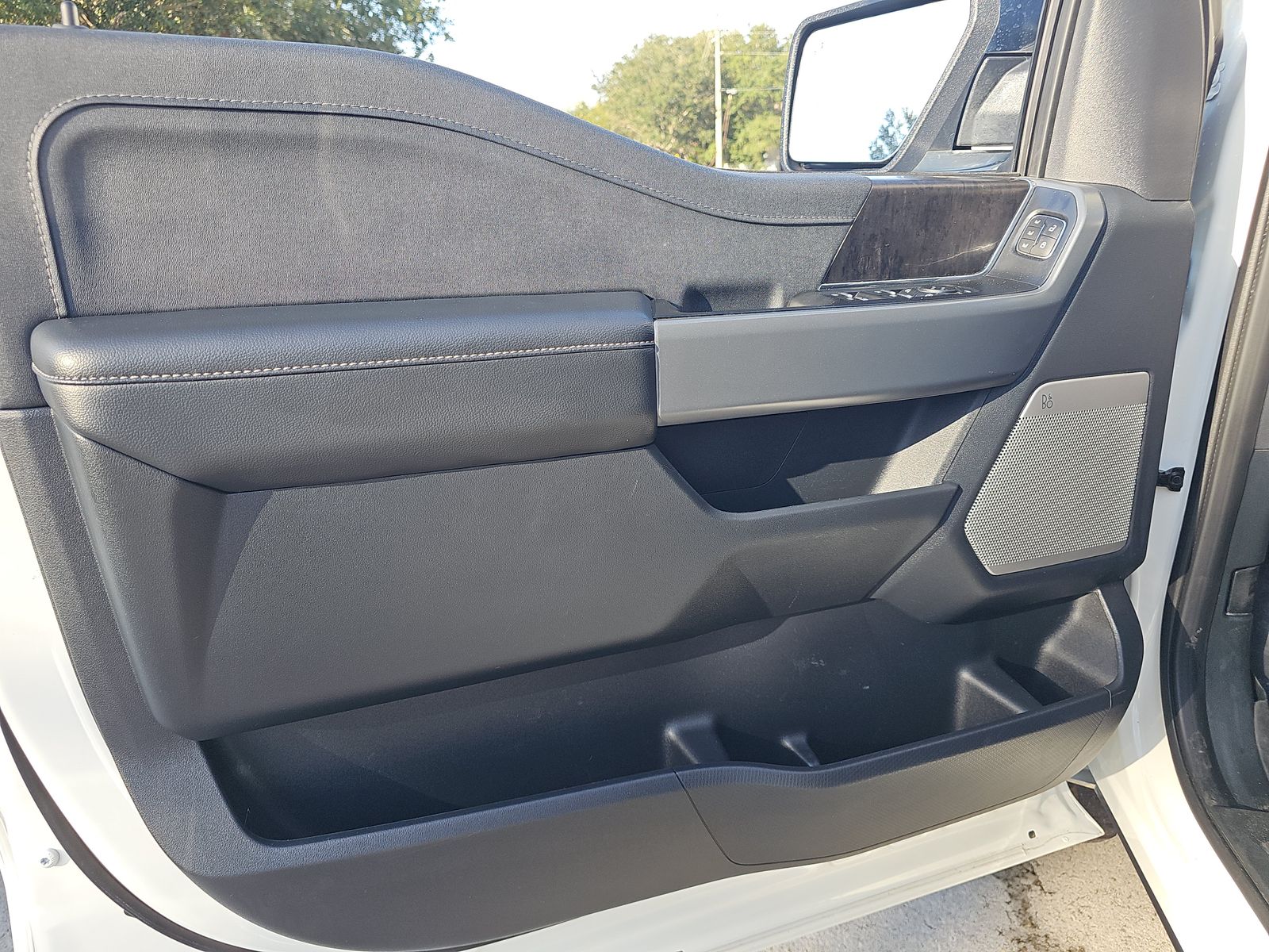 2023 Ford F-150 Lariat AWD