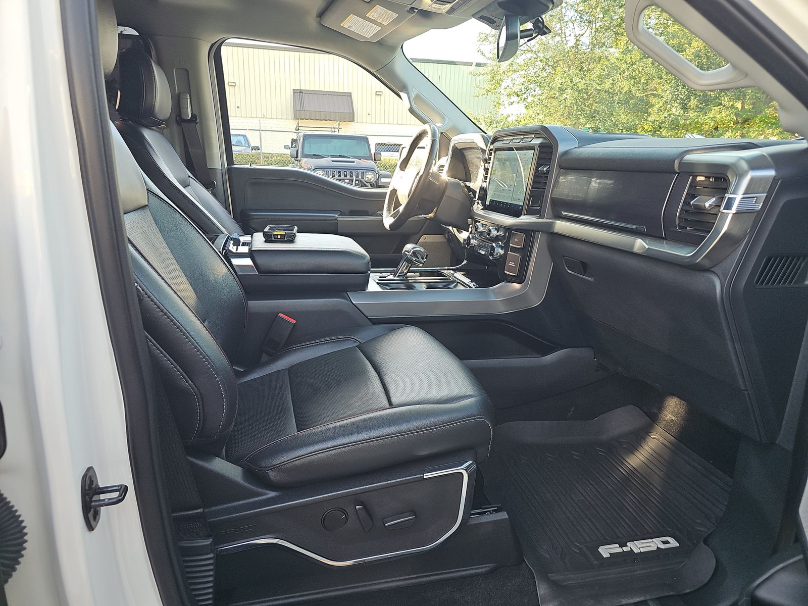 2023 Ford F-150 Lariat AWD