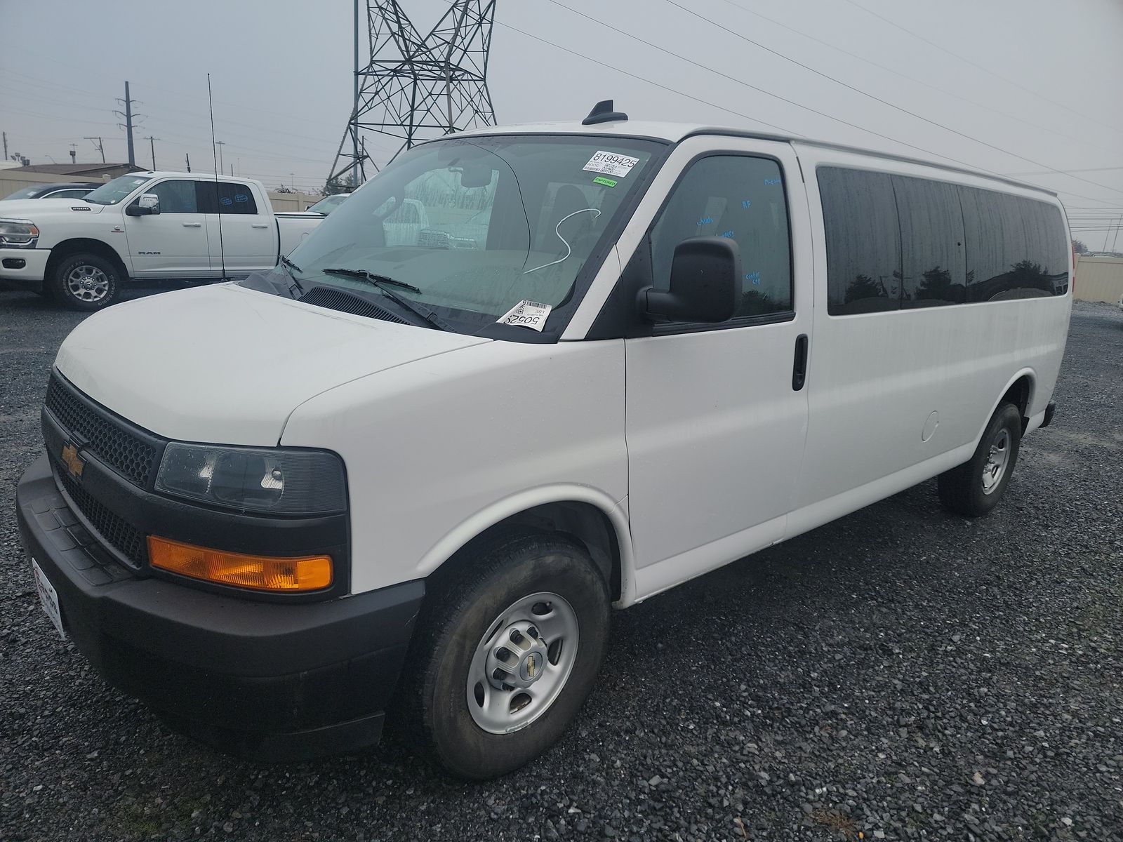 2024 Chevrolet Express Passenger LS's photo