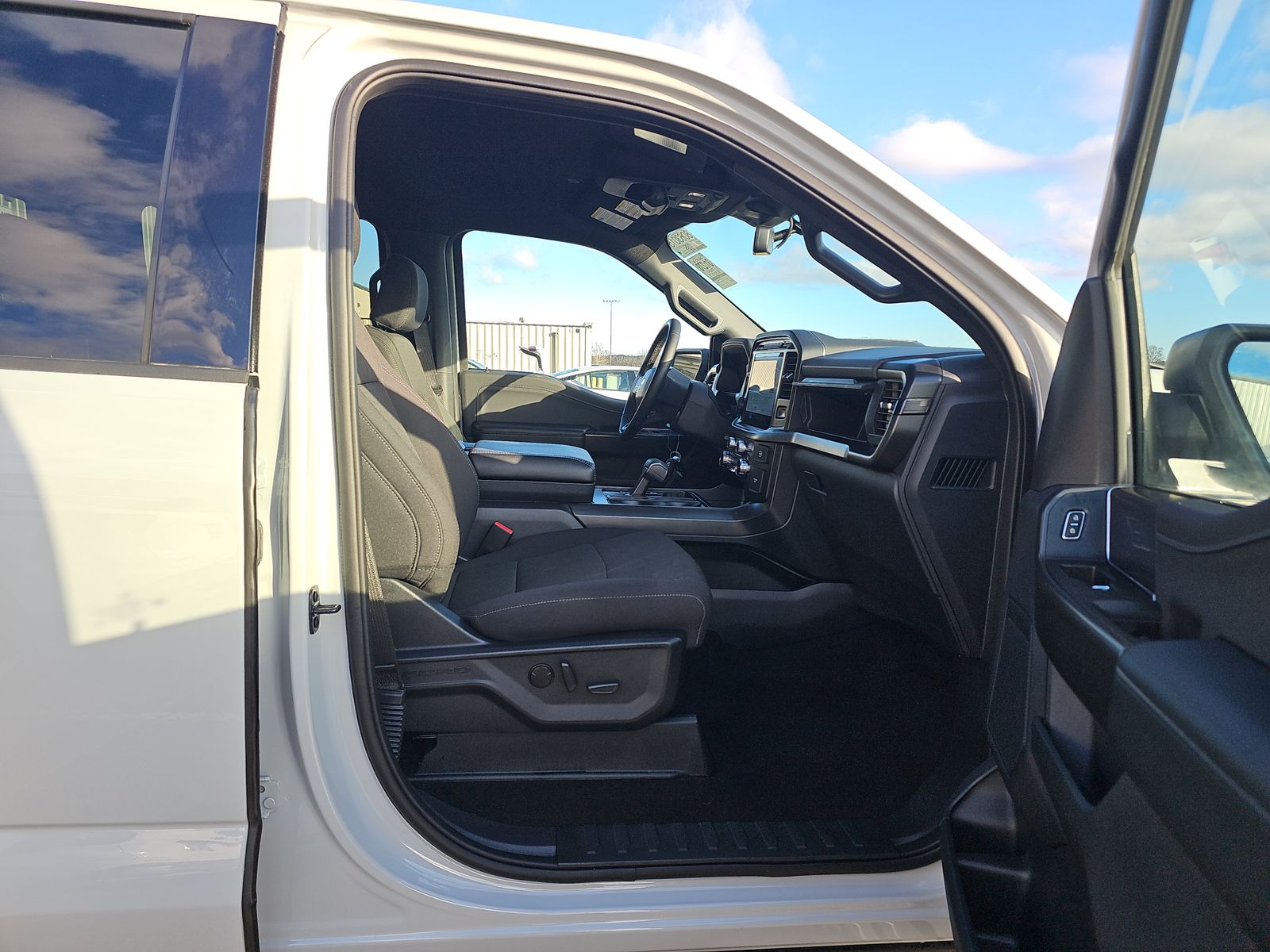 2024 Ford F-150 Hybrid XLT AWD