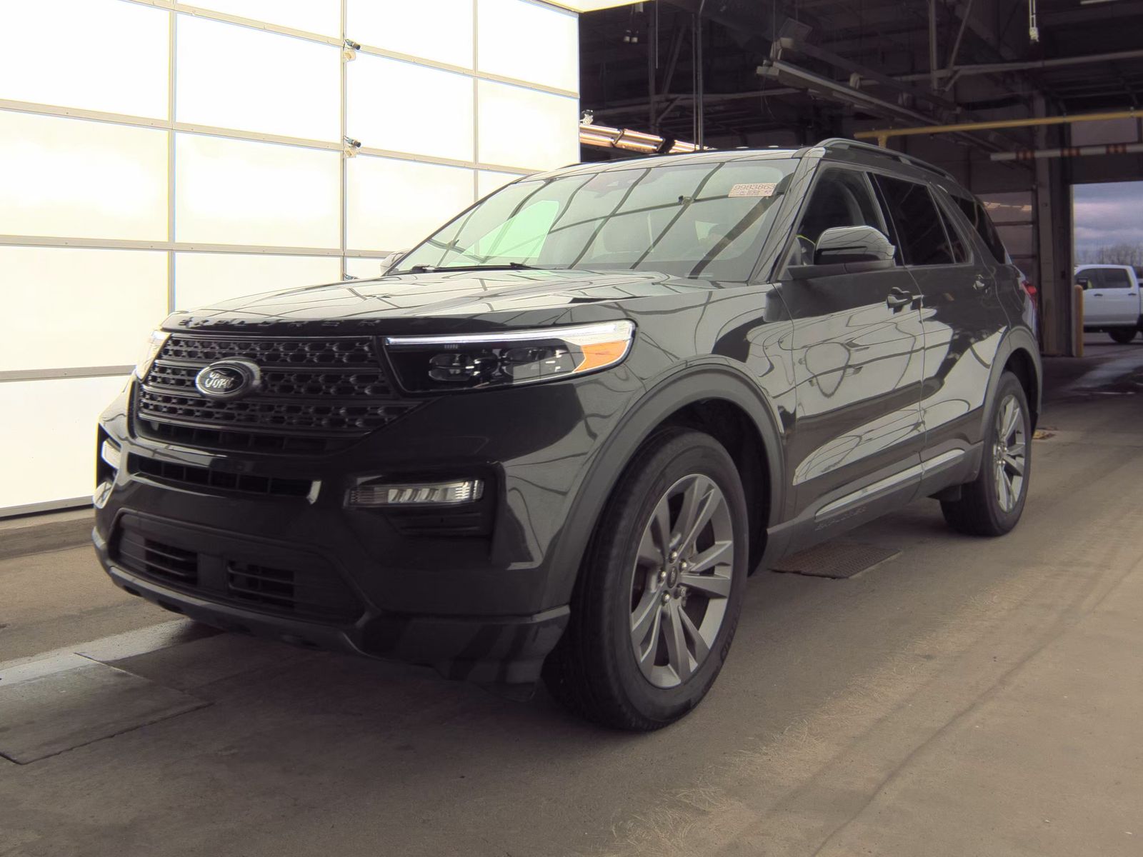 2023 Ford Explorer XLT AWD