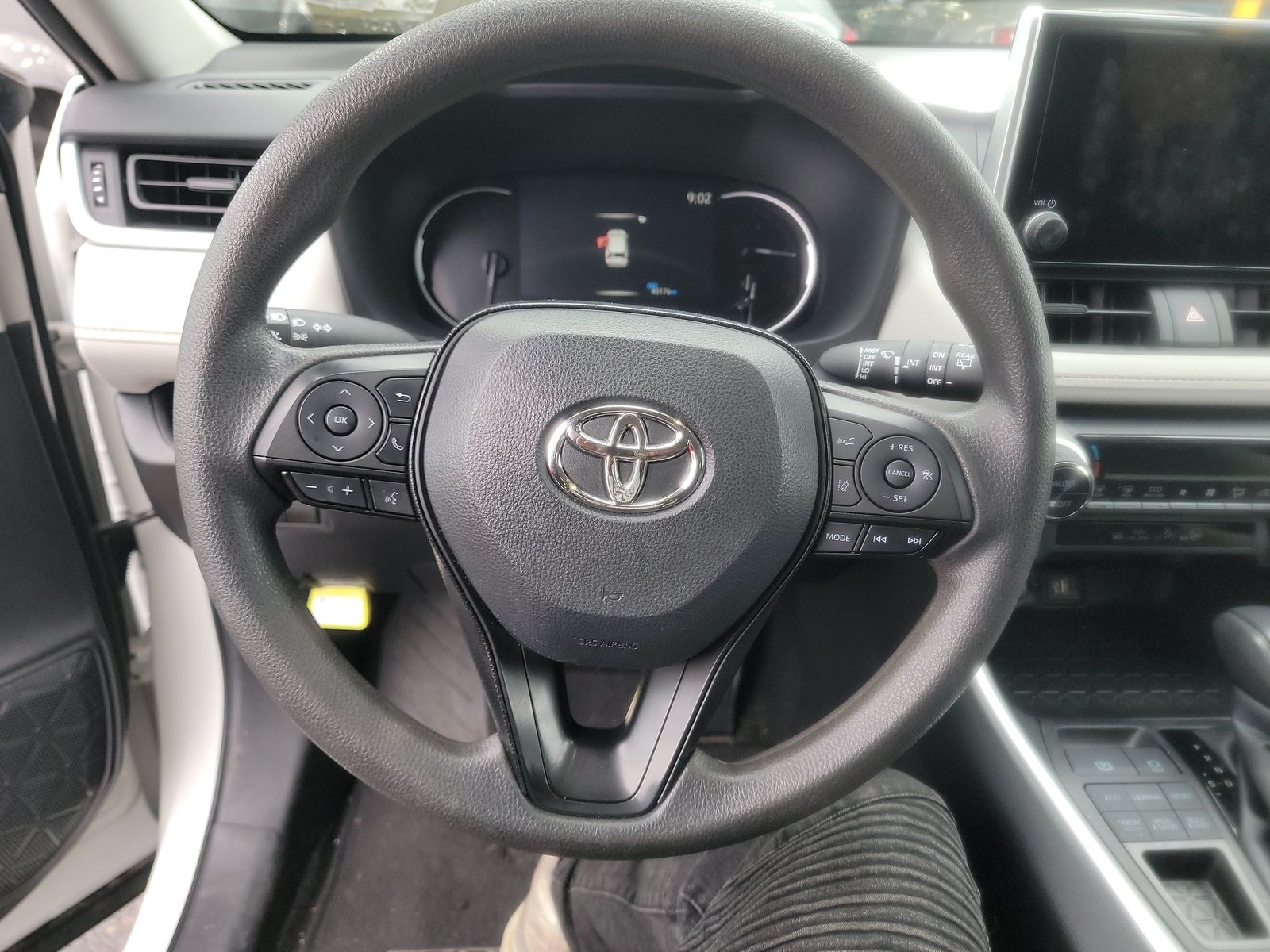 2024 Toyota RAV4 XLE AWD