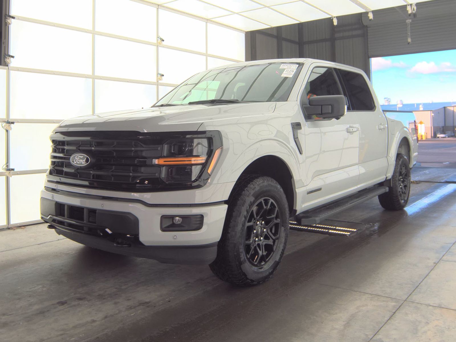 2024 Ford F-150 Hybrid XLT AWD