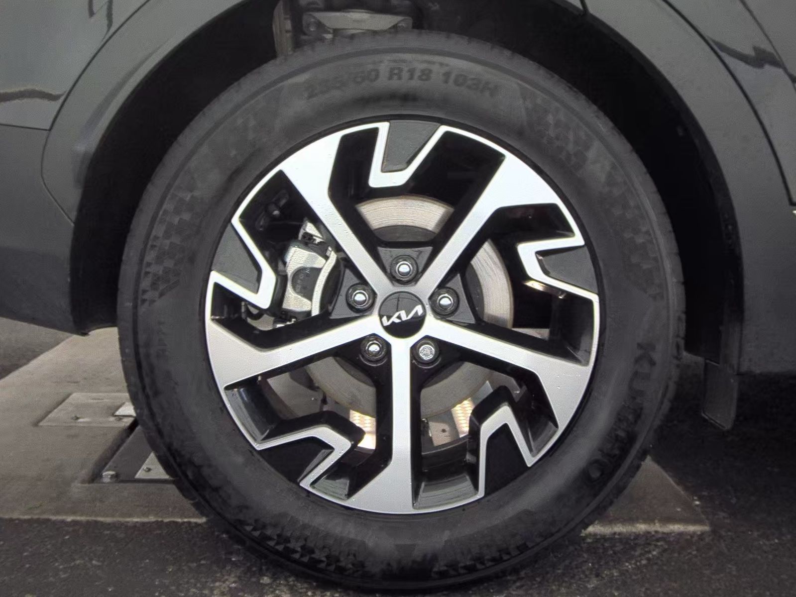 2025 Kia Sportage EX FWD