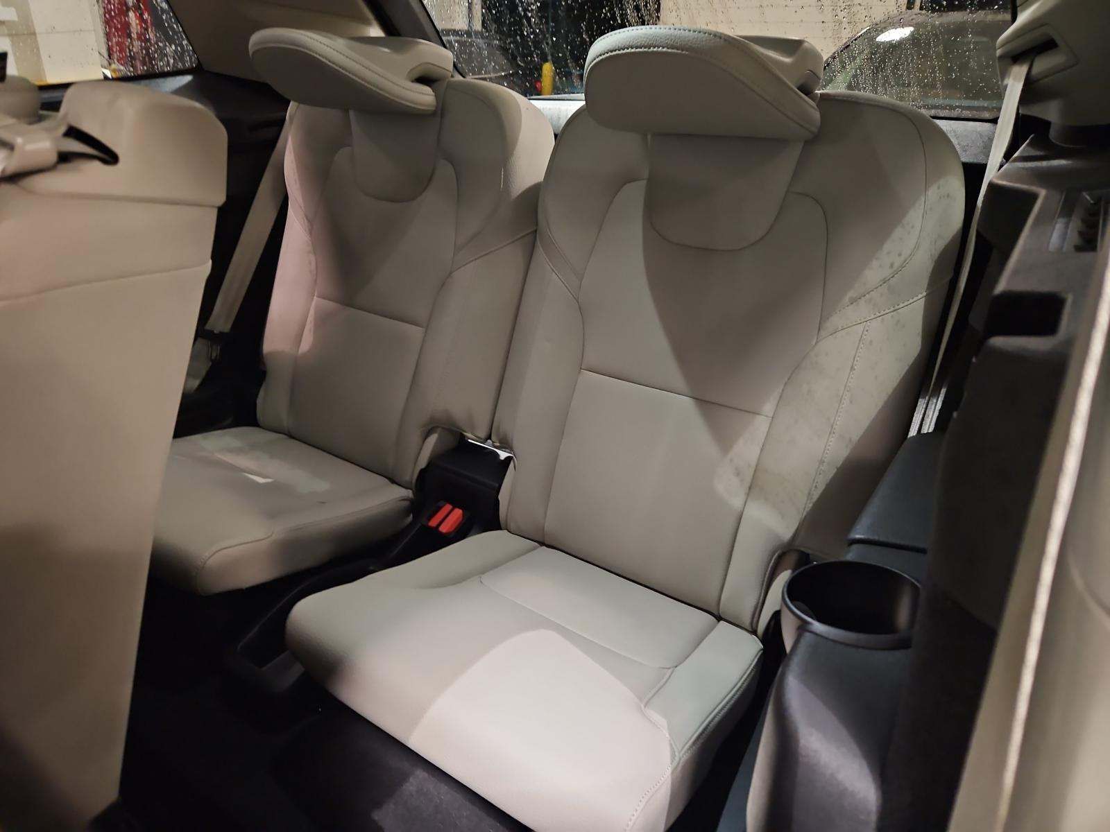 2024 Volvo XC90 B5 Core AWD