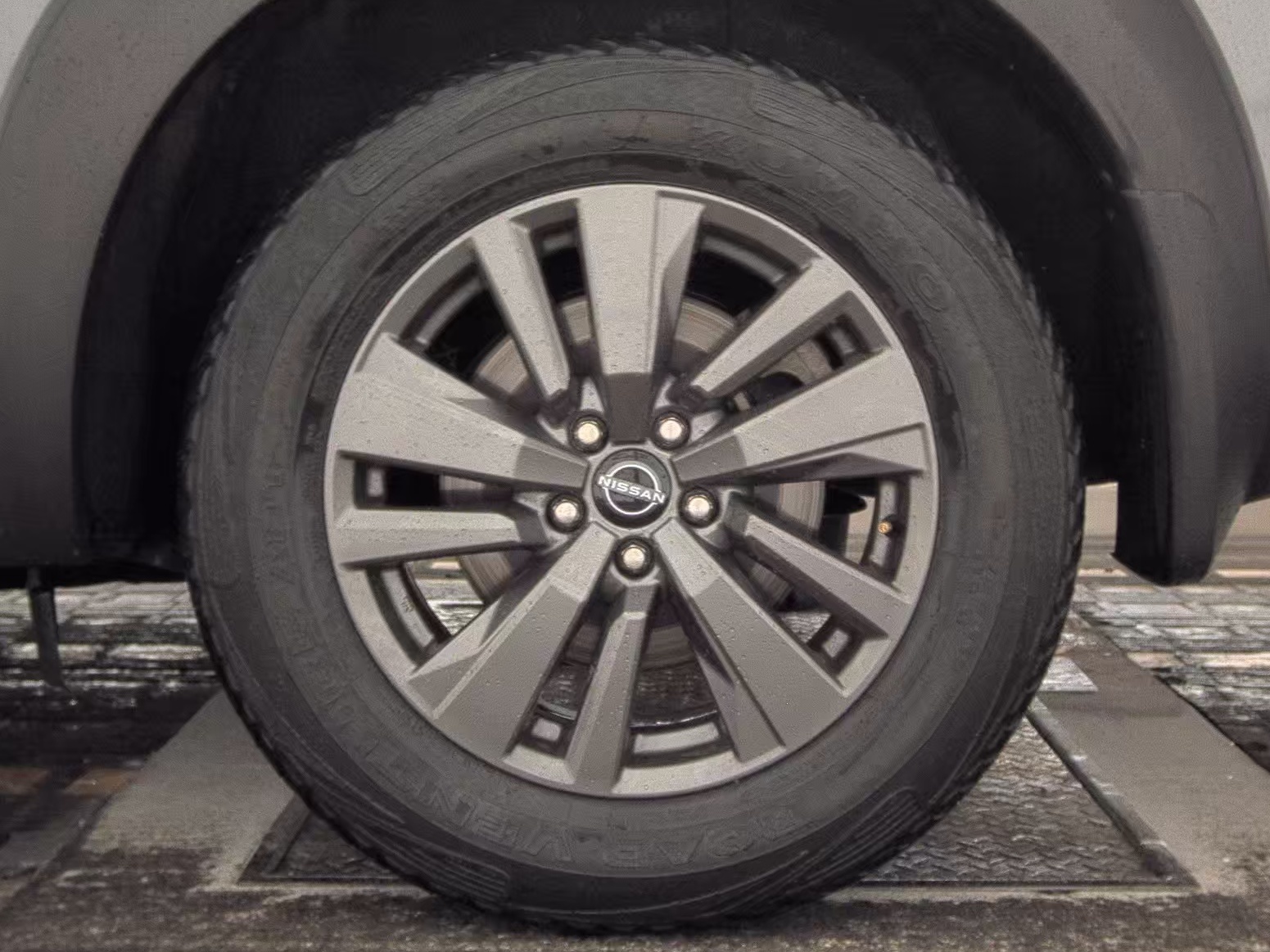 2022 Nissan Pathfinder SV FWD