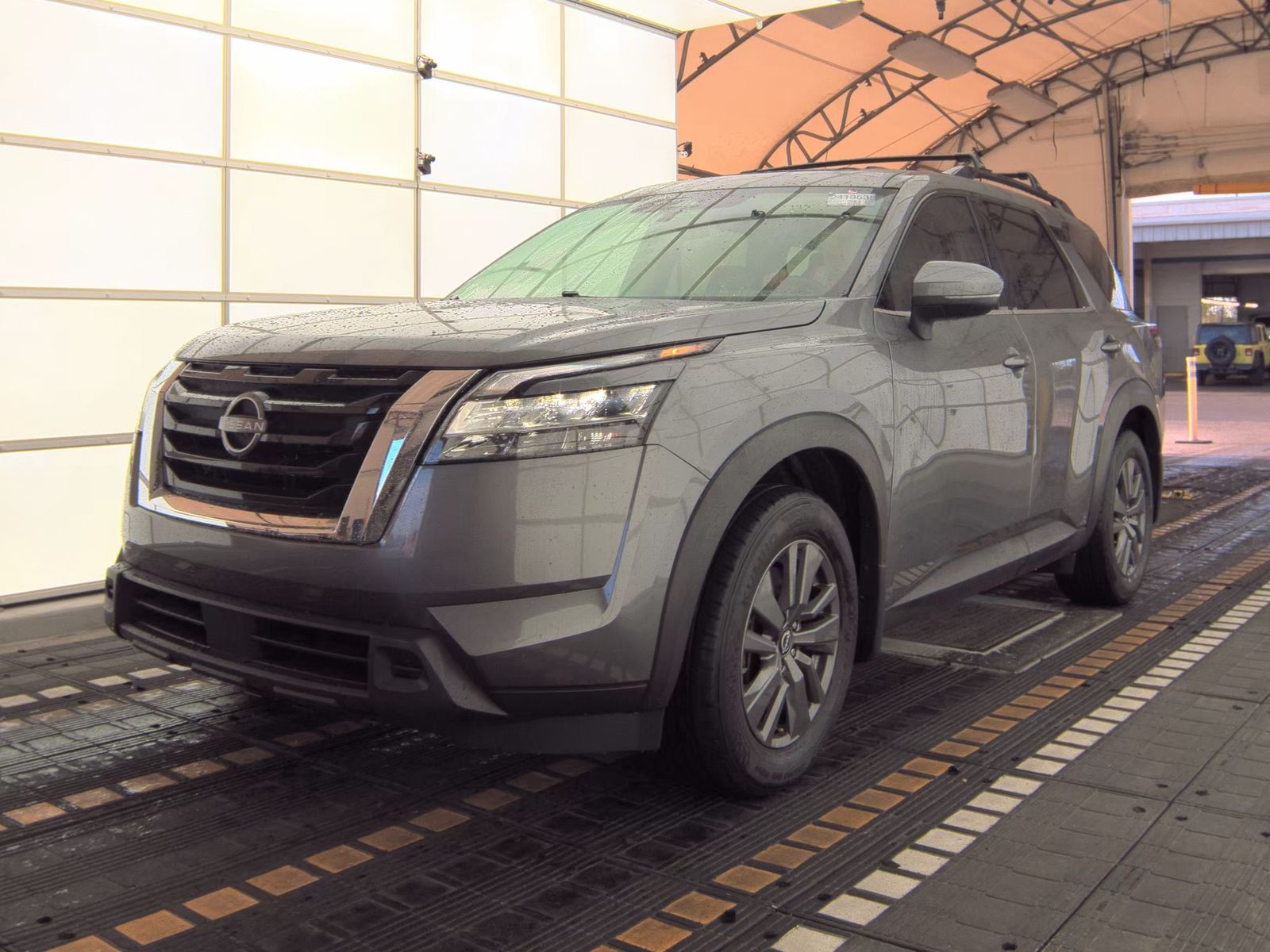 2022 Nissan Pathfinder SV FWD