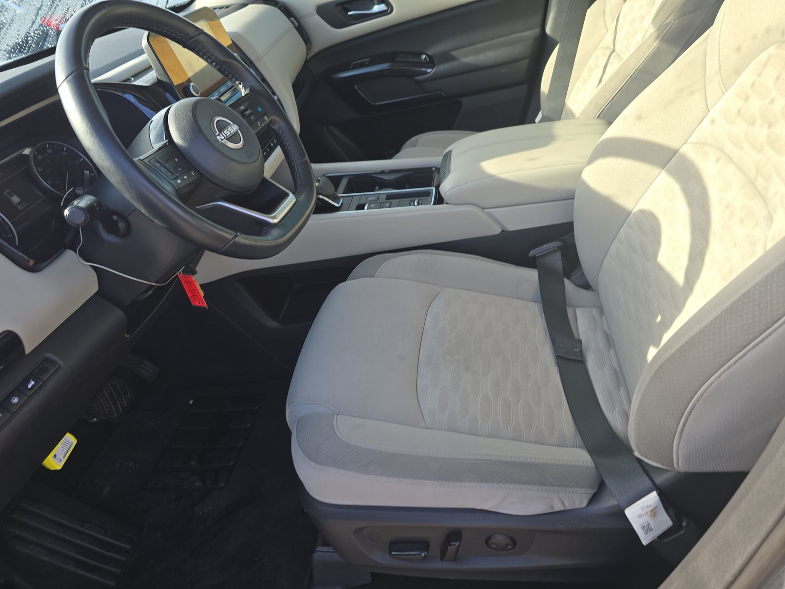 2022 Nissan Pathfinder SV FWD