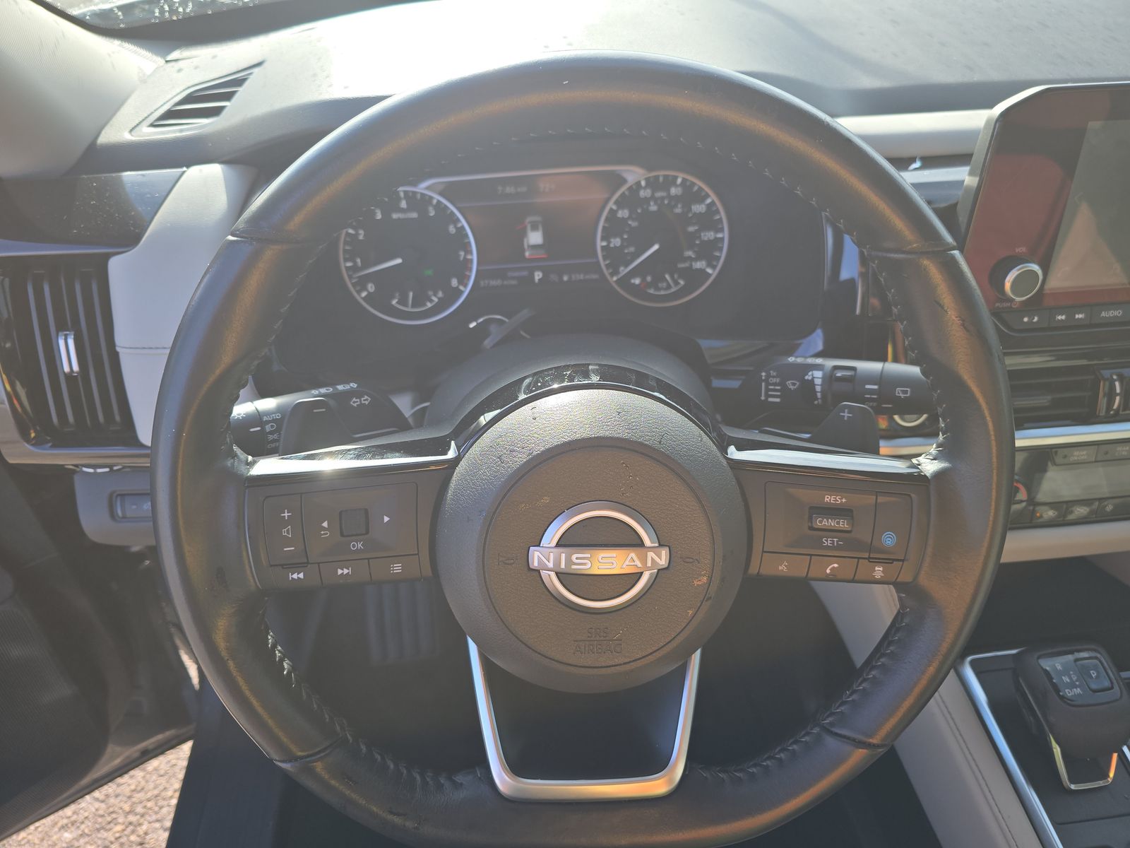 2022 Nissan Pathfinder SV FWD