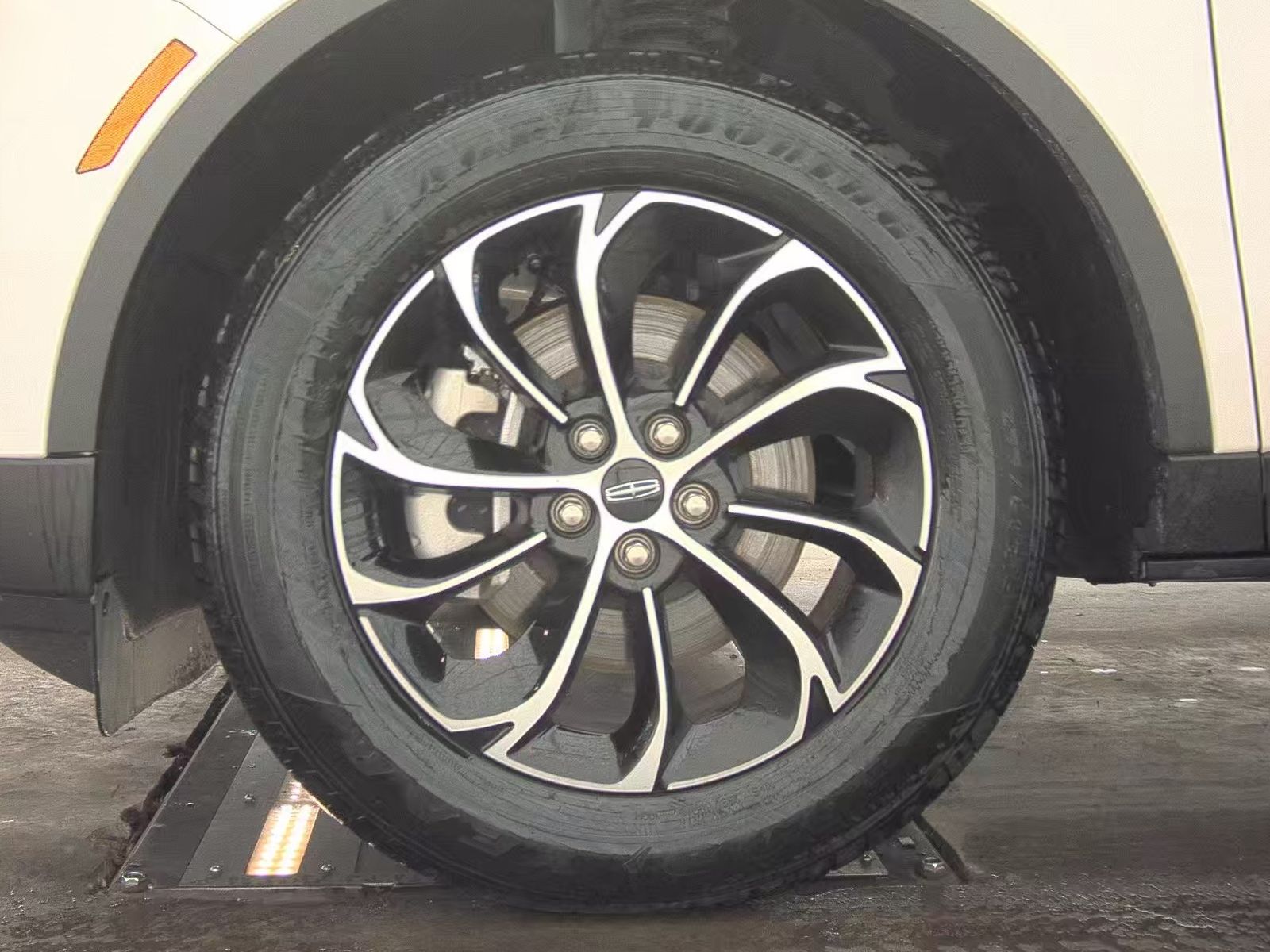 2025 Lincoln Nautilus Premiere AWD