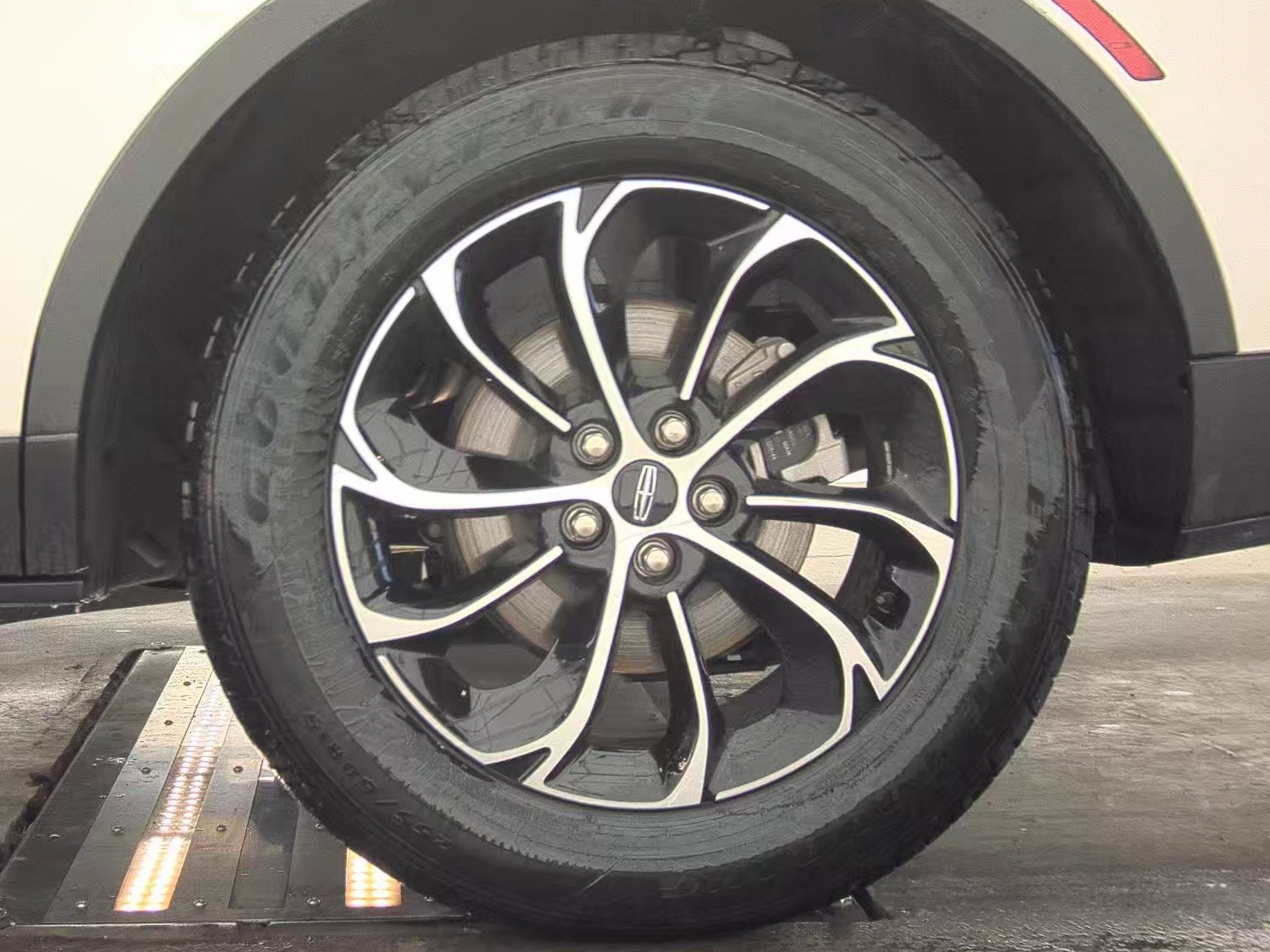 2025 Lincoln Nautilus Premiere AWD