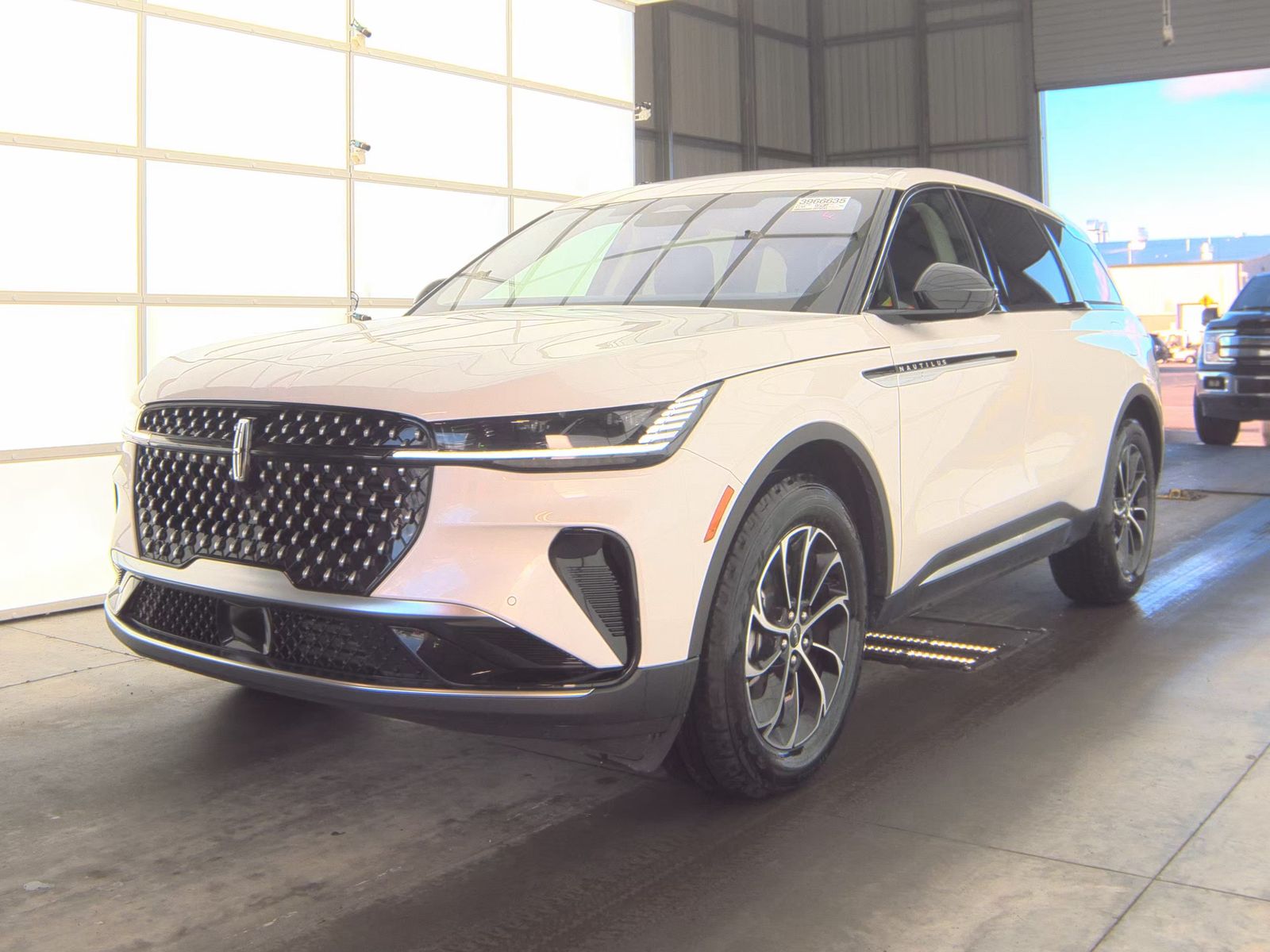 2025 Lincoln Nautilus Premiere AWD