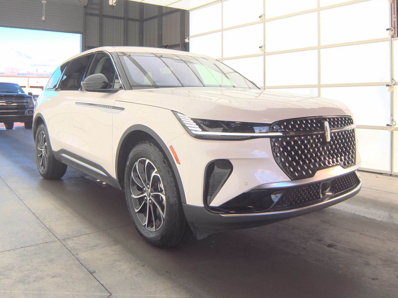 2025 Lincoln Nautilus Premiere AWD