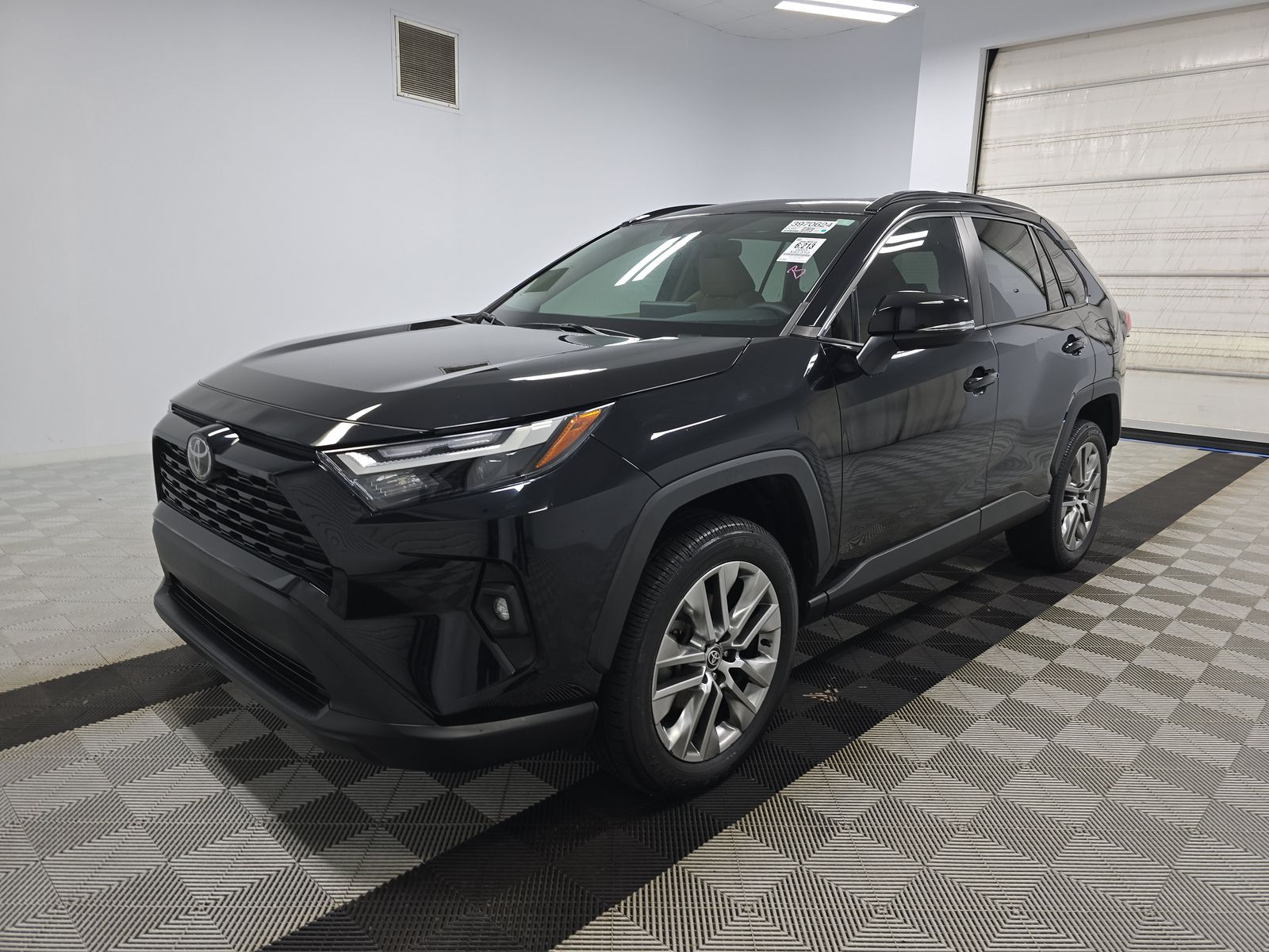 2023 Toyota RAV4 XLE Premium FWD