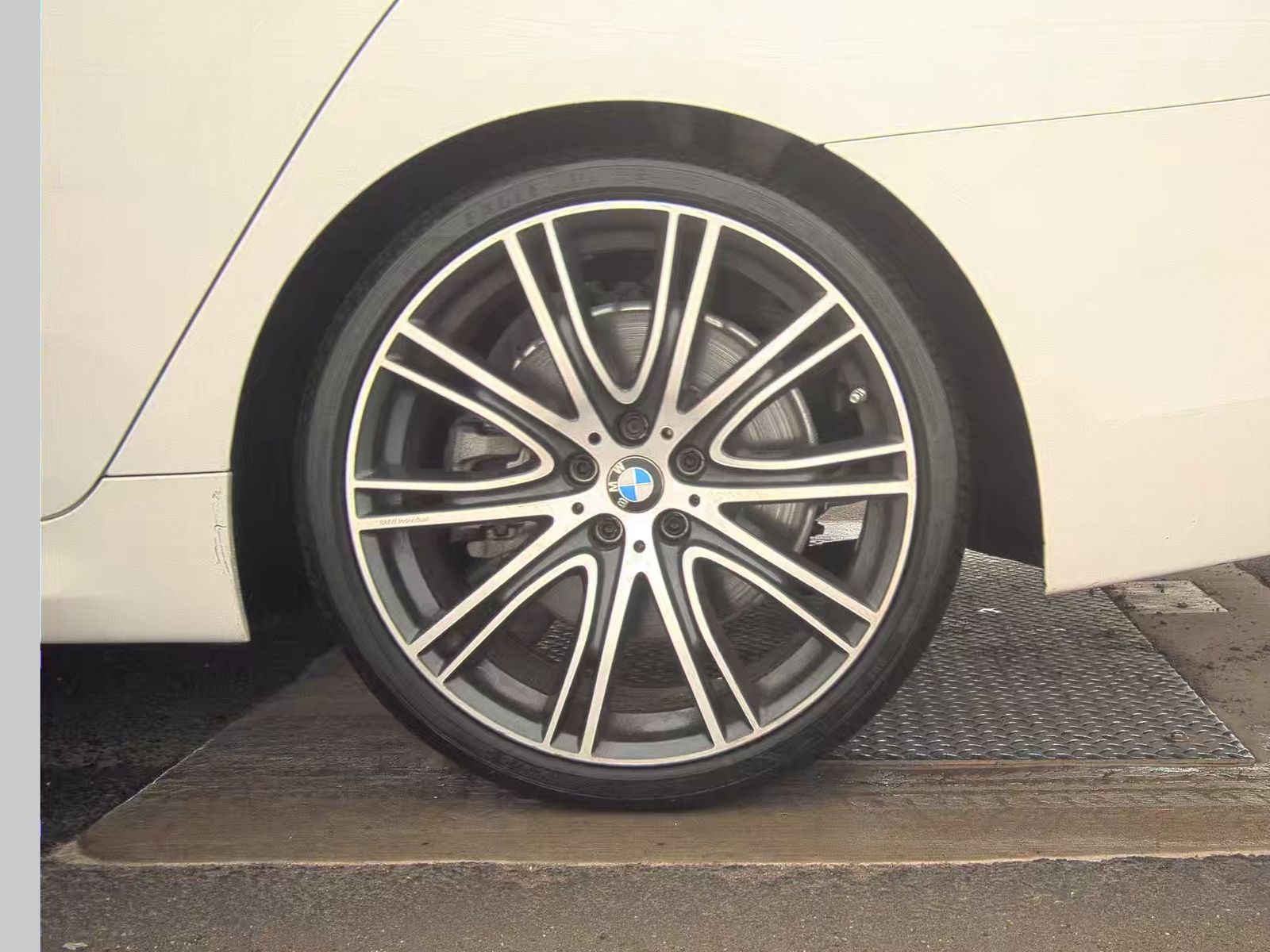 2017 BMW 5 Series 540i RWD