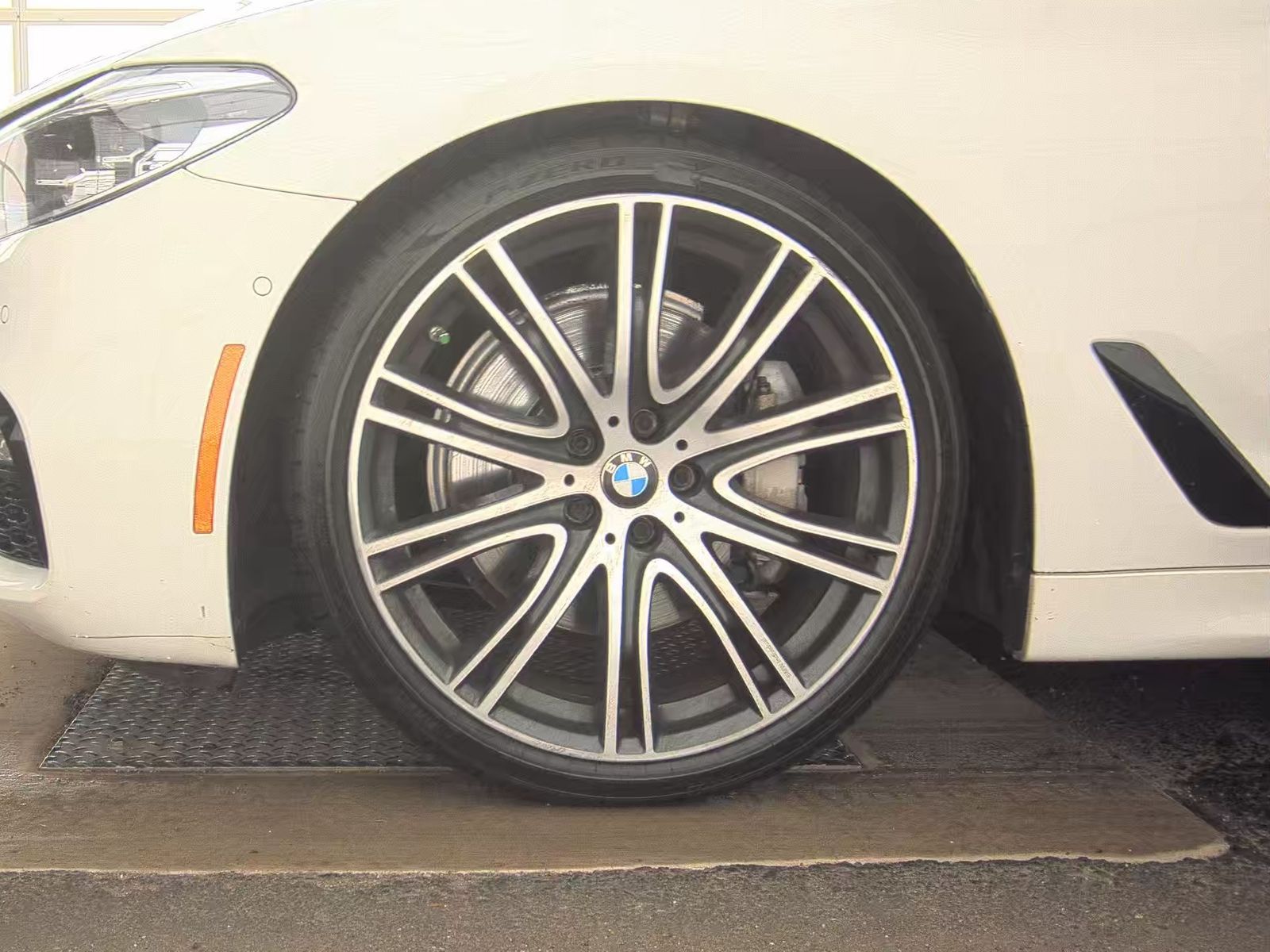 2017 BMW 5 Series 540i RWD