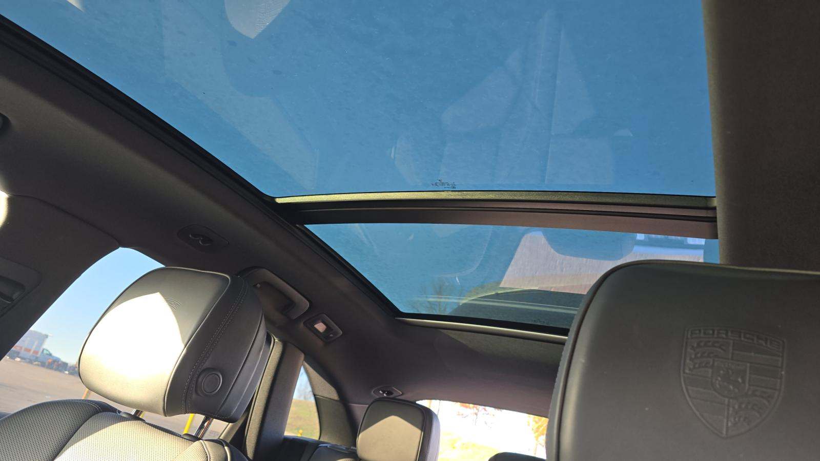 2024 Porsche Macan Base AWD