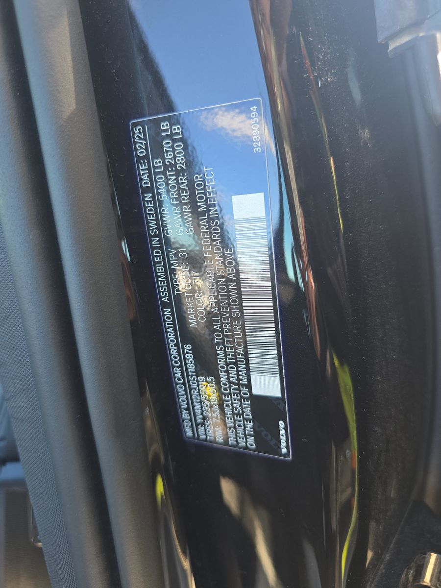 2025 Volvo XC60 B5 Core AWD