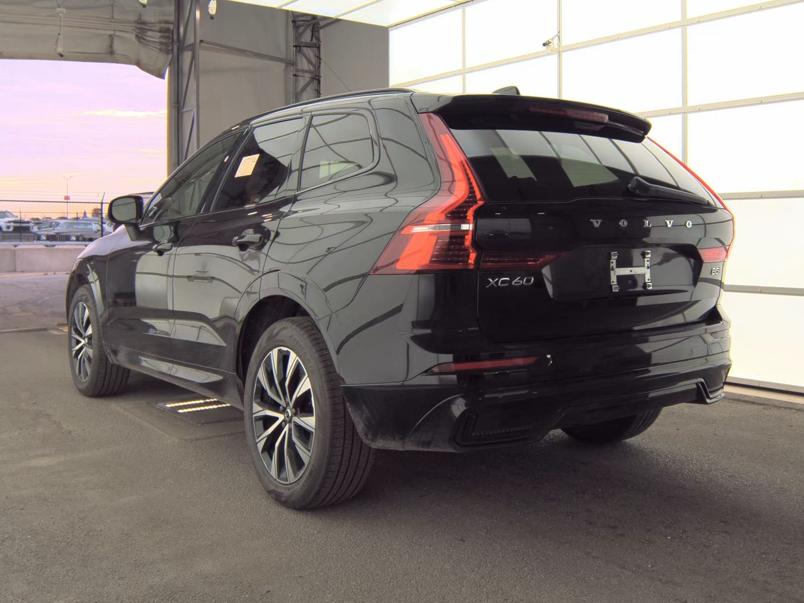 2025 Volvo XC60 B5 Core AWD