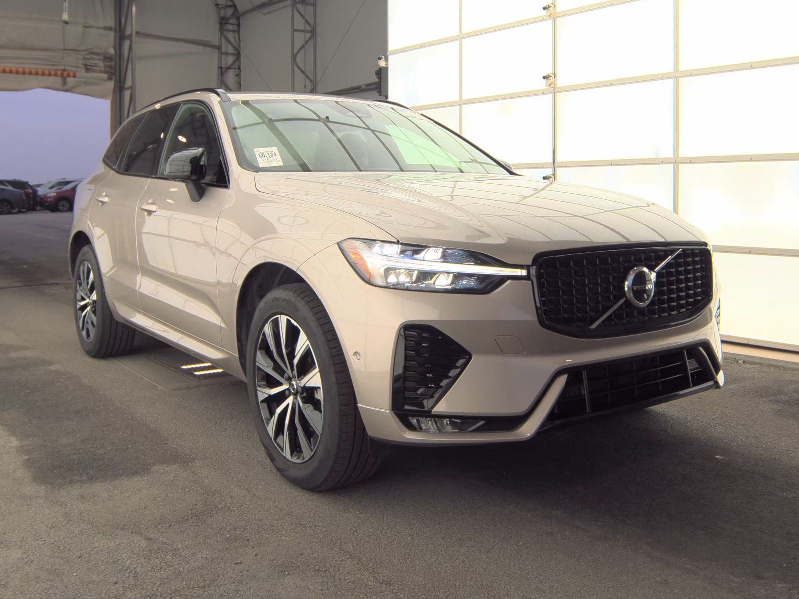 2025 Volvo XC60 B5 Plus AWD