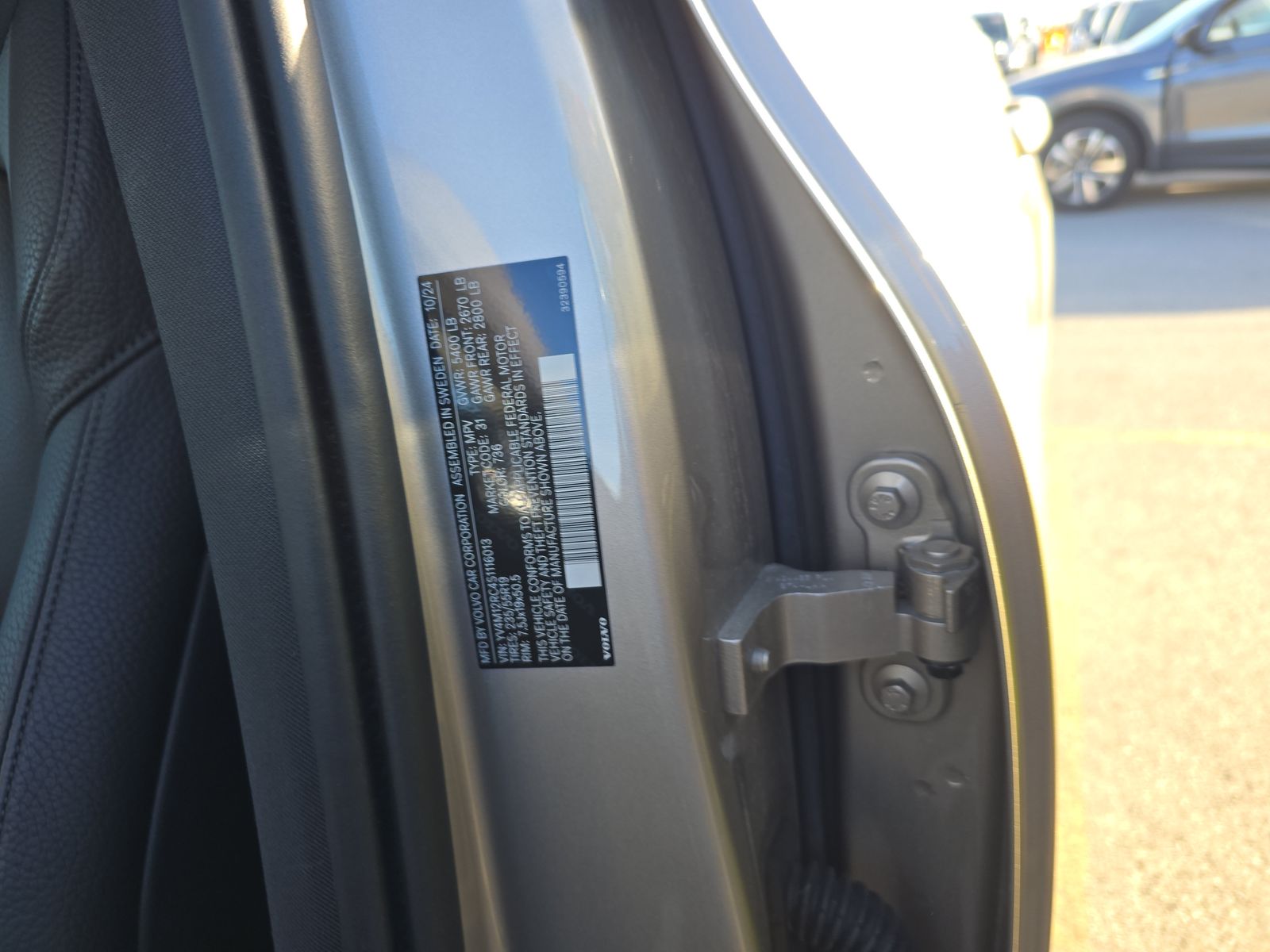 2025 Volvo XC60 B5 Plus AWD