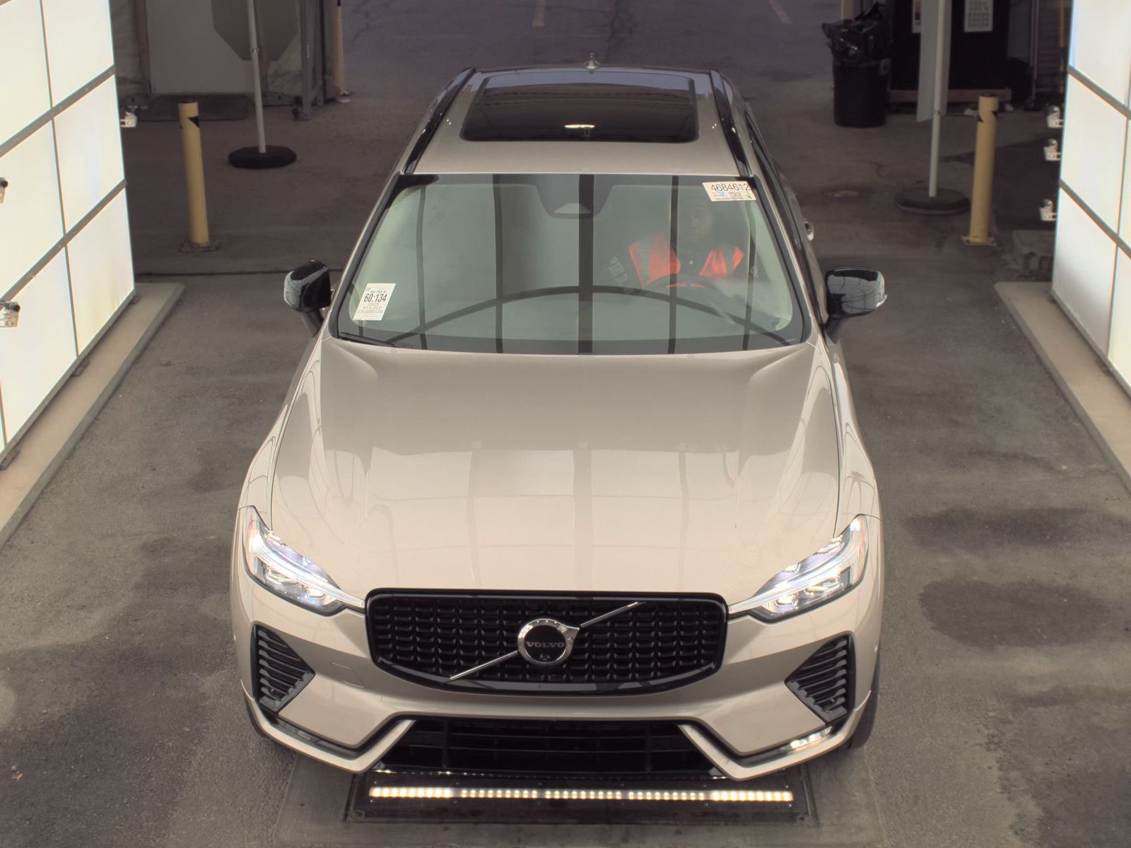 2025 Volvo XC60 B5 Plus AWD