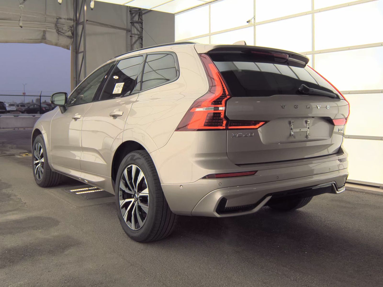 2025 Volvo XC60 B5 Plus AWD