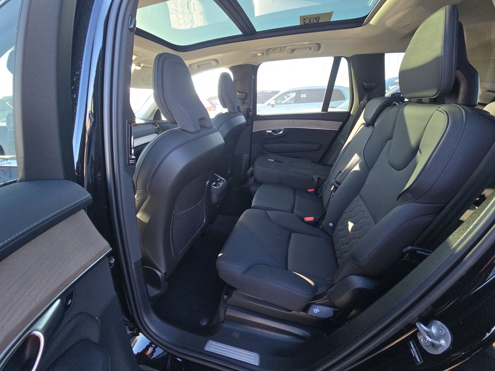 2025 Volvo XC90 B6 Plus AWD