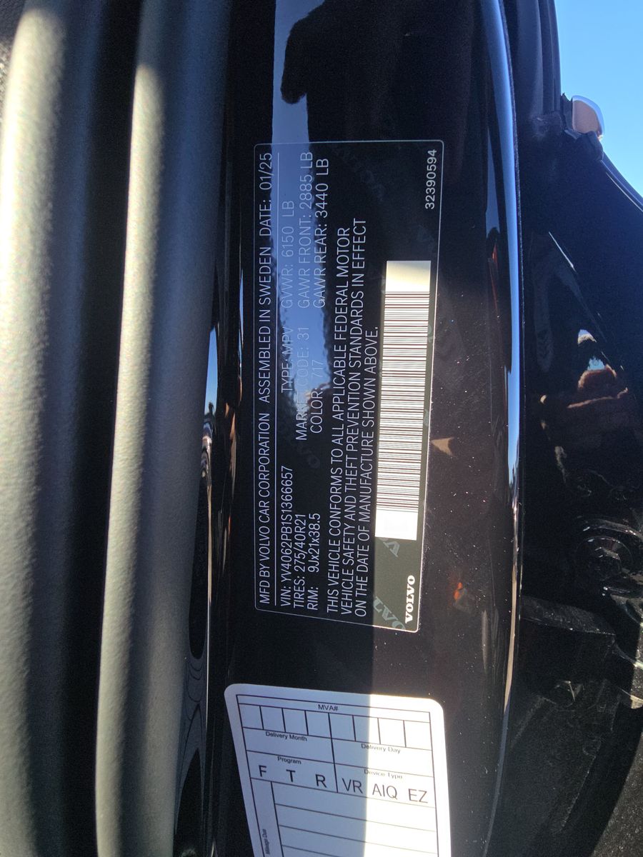 2025 Volvo XC90 B6 Plus AWD