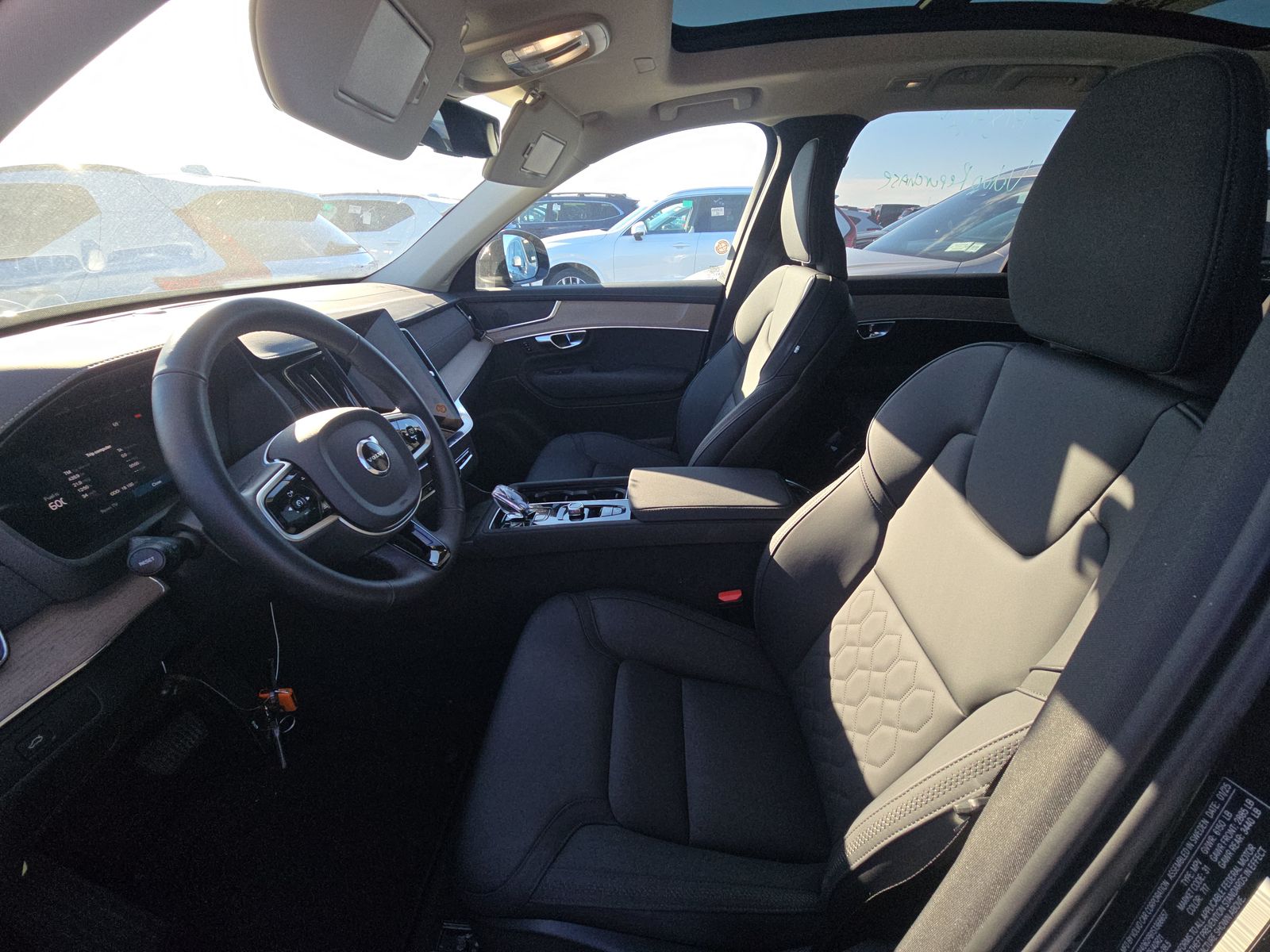 2025 Volvo XC90 B6 Plus AWD