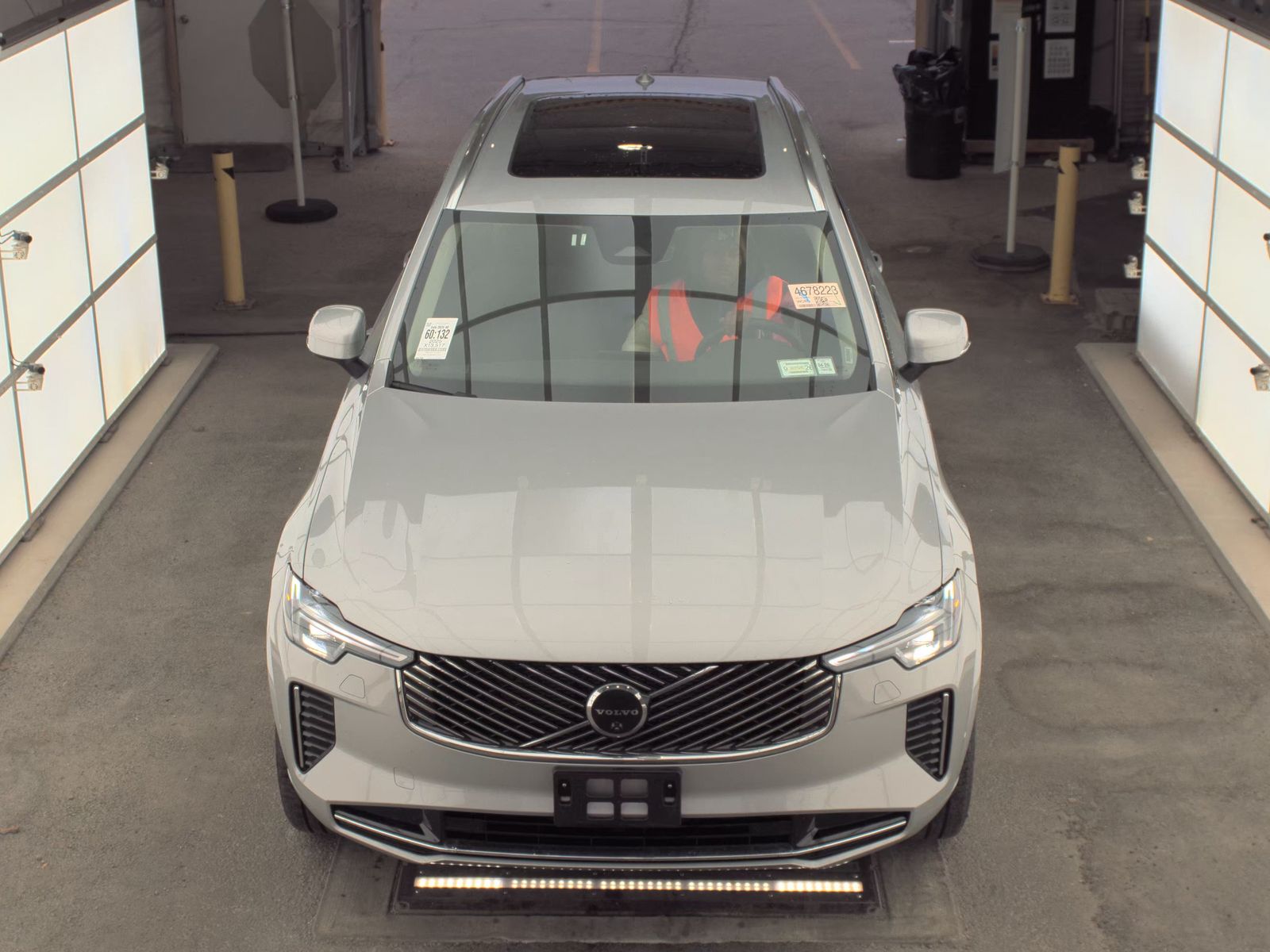 2025 Volvo XC90 B6 Plus AWD