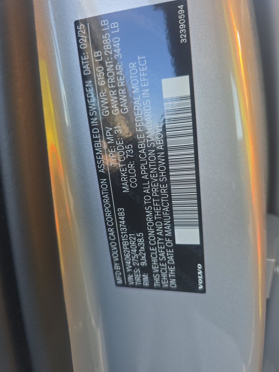 2025 Volvo XC90 B6 Plus AWD