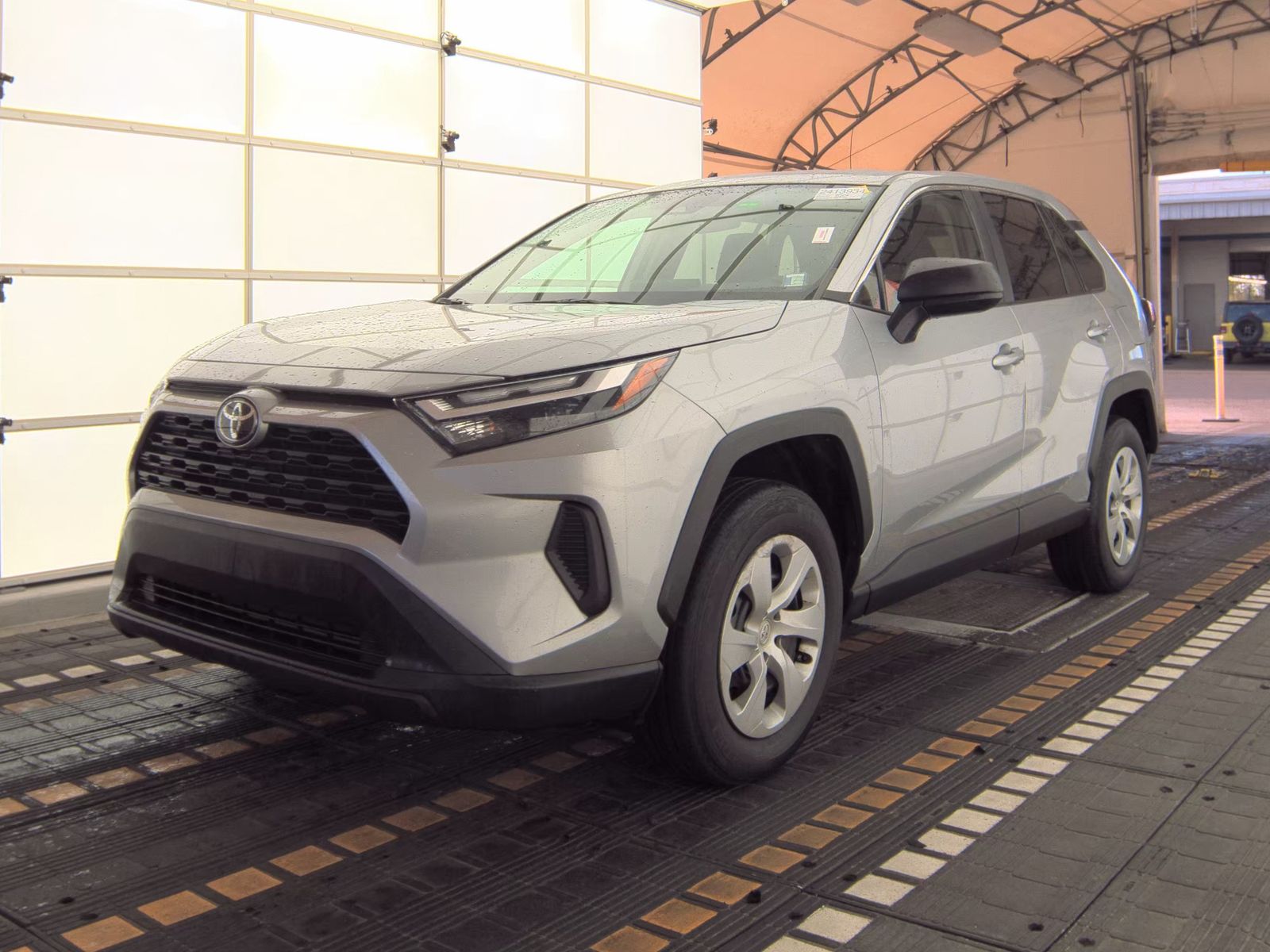 2023 Toyota RAV4 LE FWD