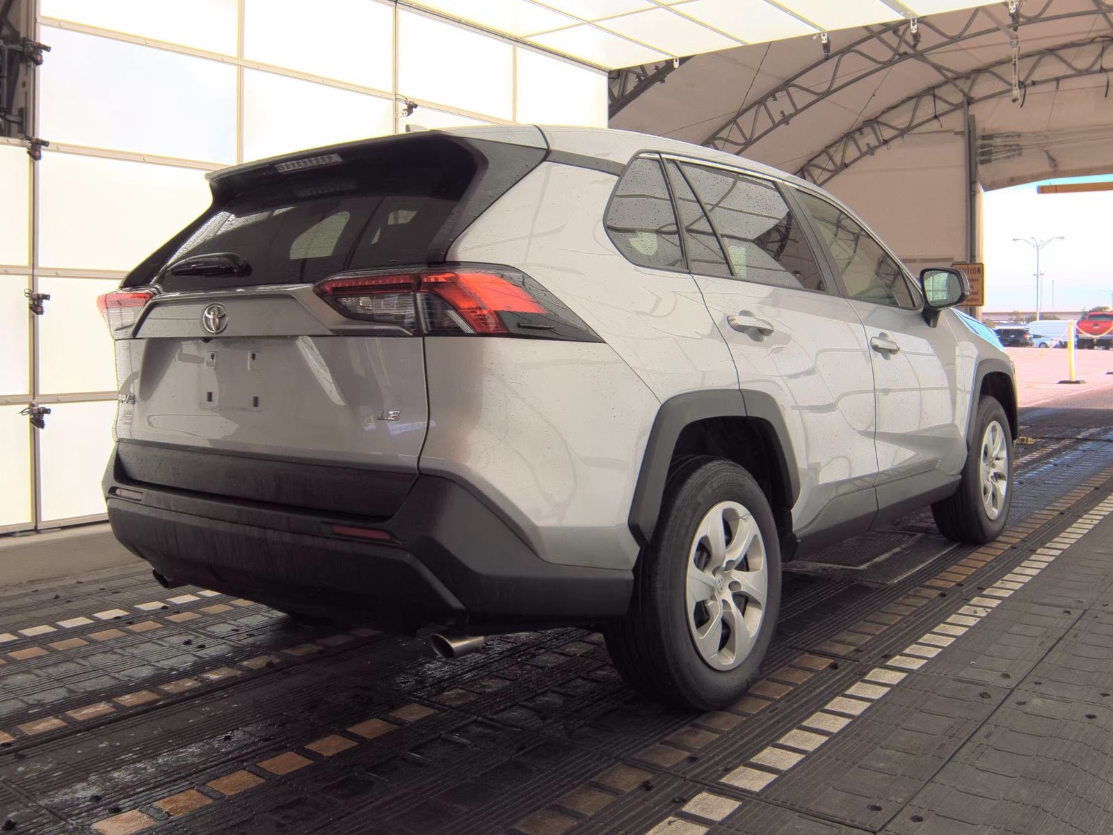 2023 Toyota RAV4 LE FWD