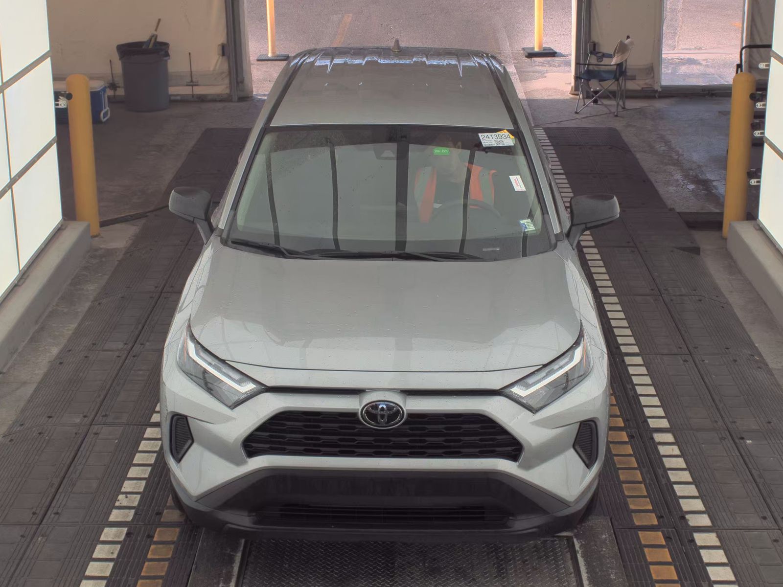 2023 Toyota RAV4 LE FWD