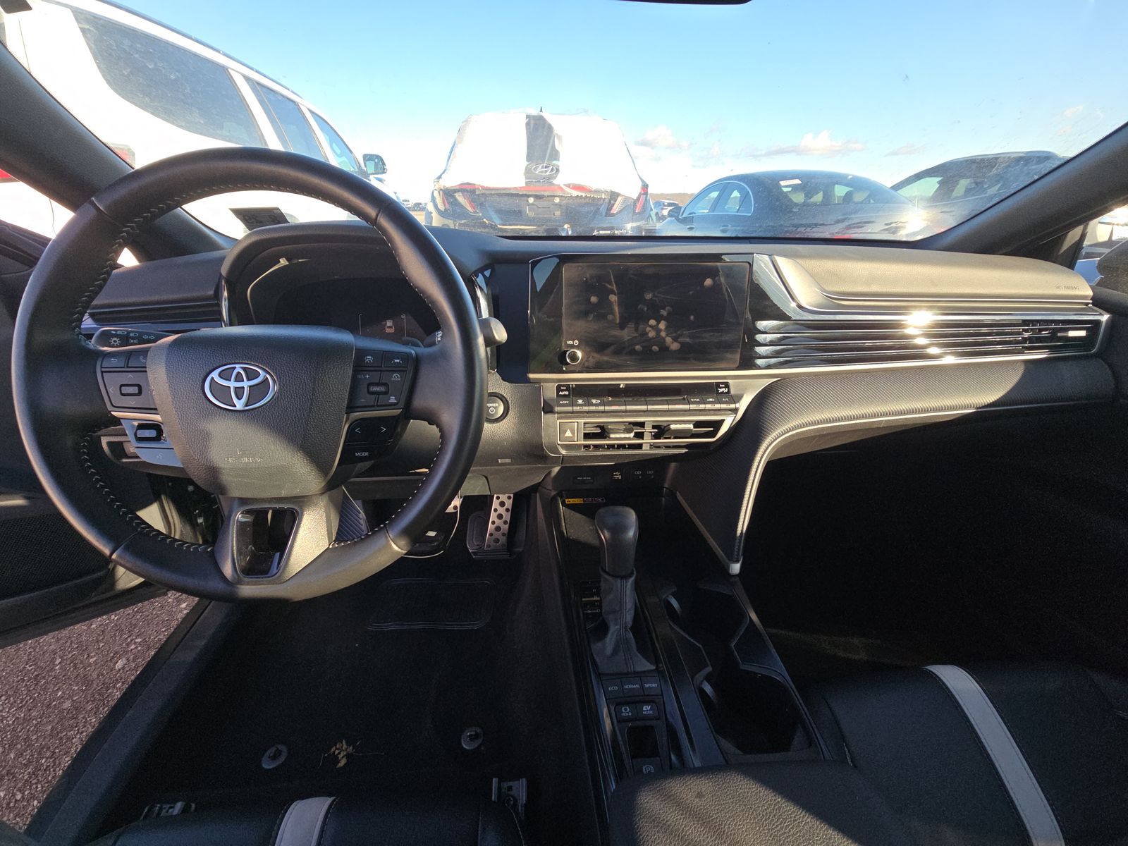2025 Toyota Camry SE FWD