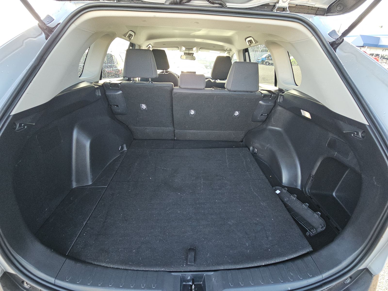 2023 Toyota RAV4 LE FWD