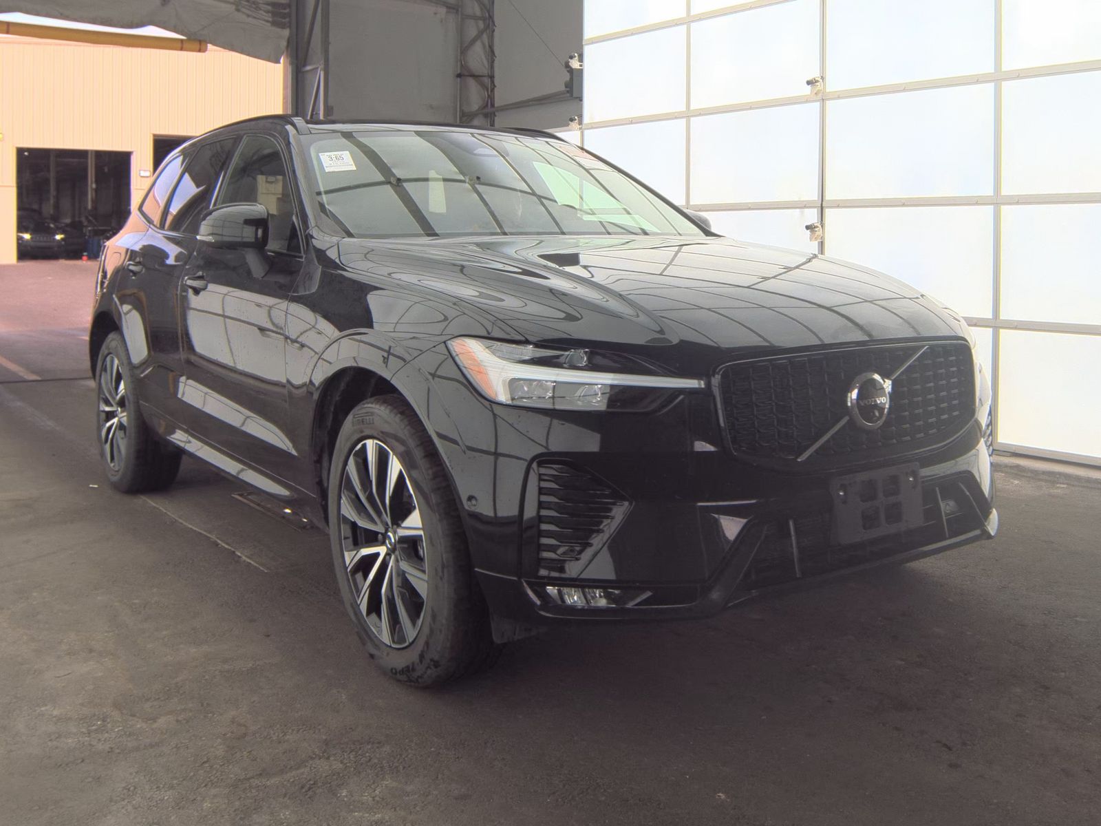 2025 Volvo XC60 B5 Plus AWD