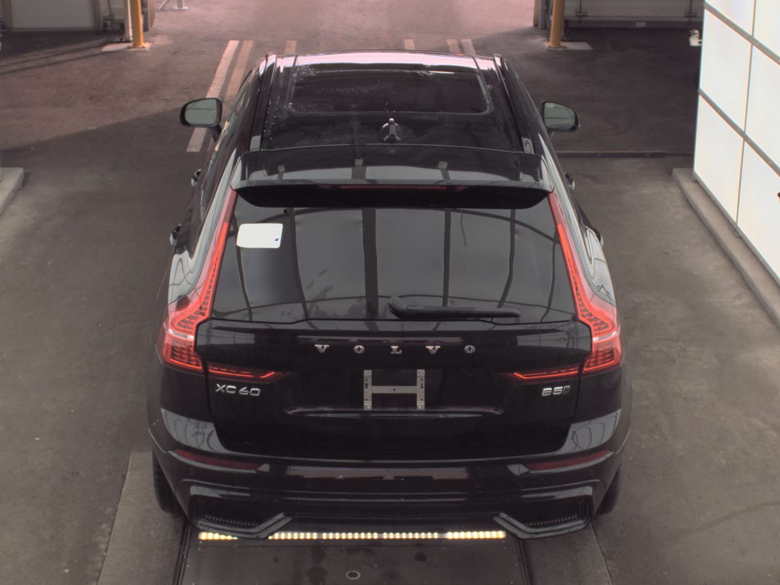 2025 Volvo XC60 B5 Plus AWD