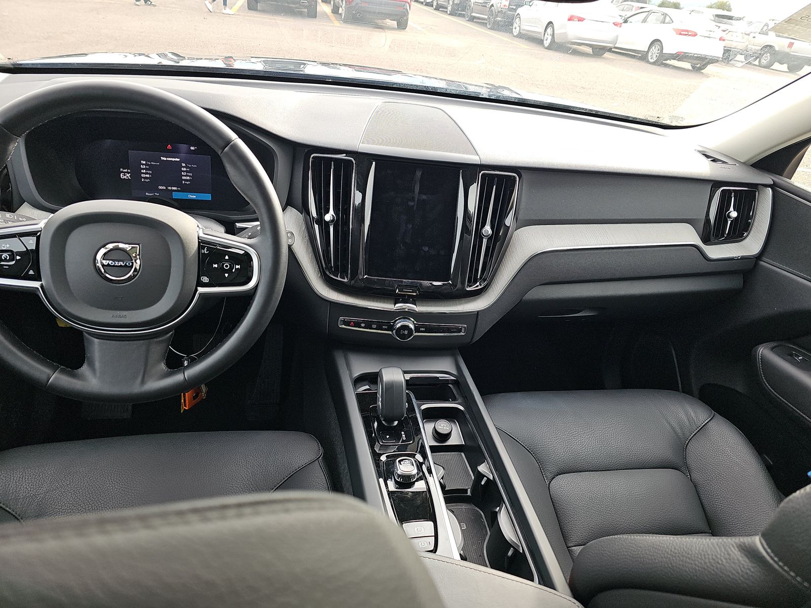 2025 Volvo XC60 B5 Plus AWD